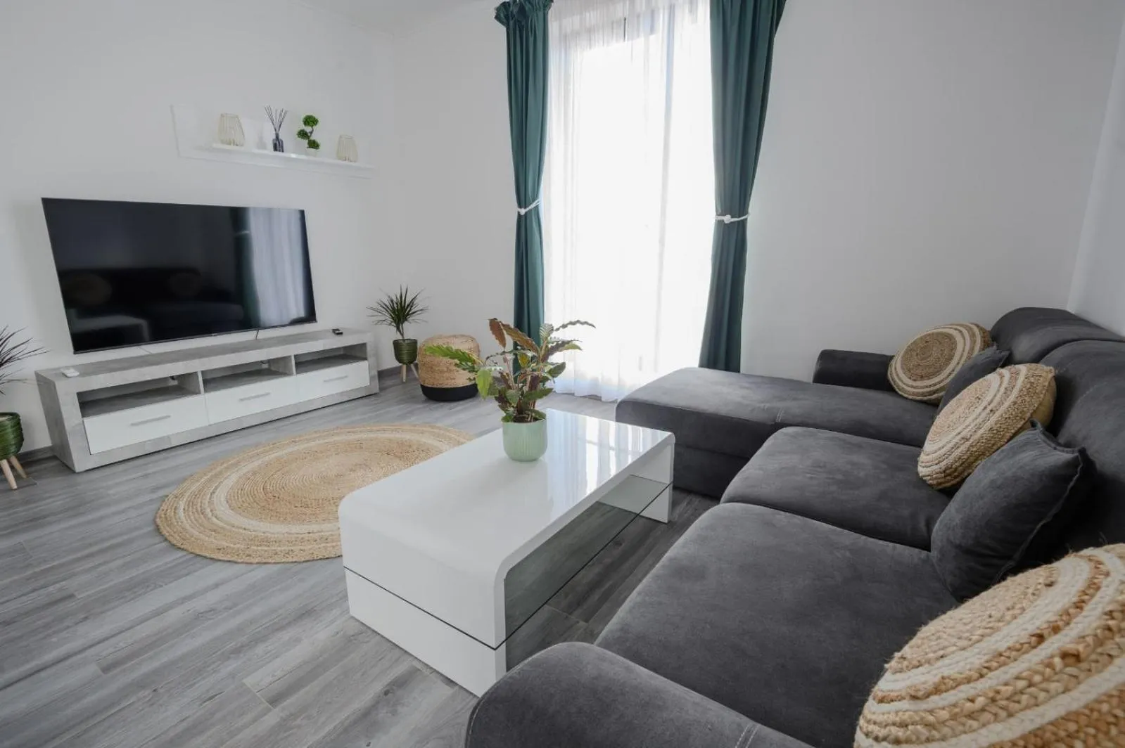 Communal lounge/ TV room in Apartament Radiana
