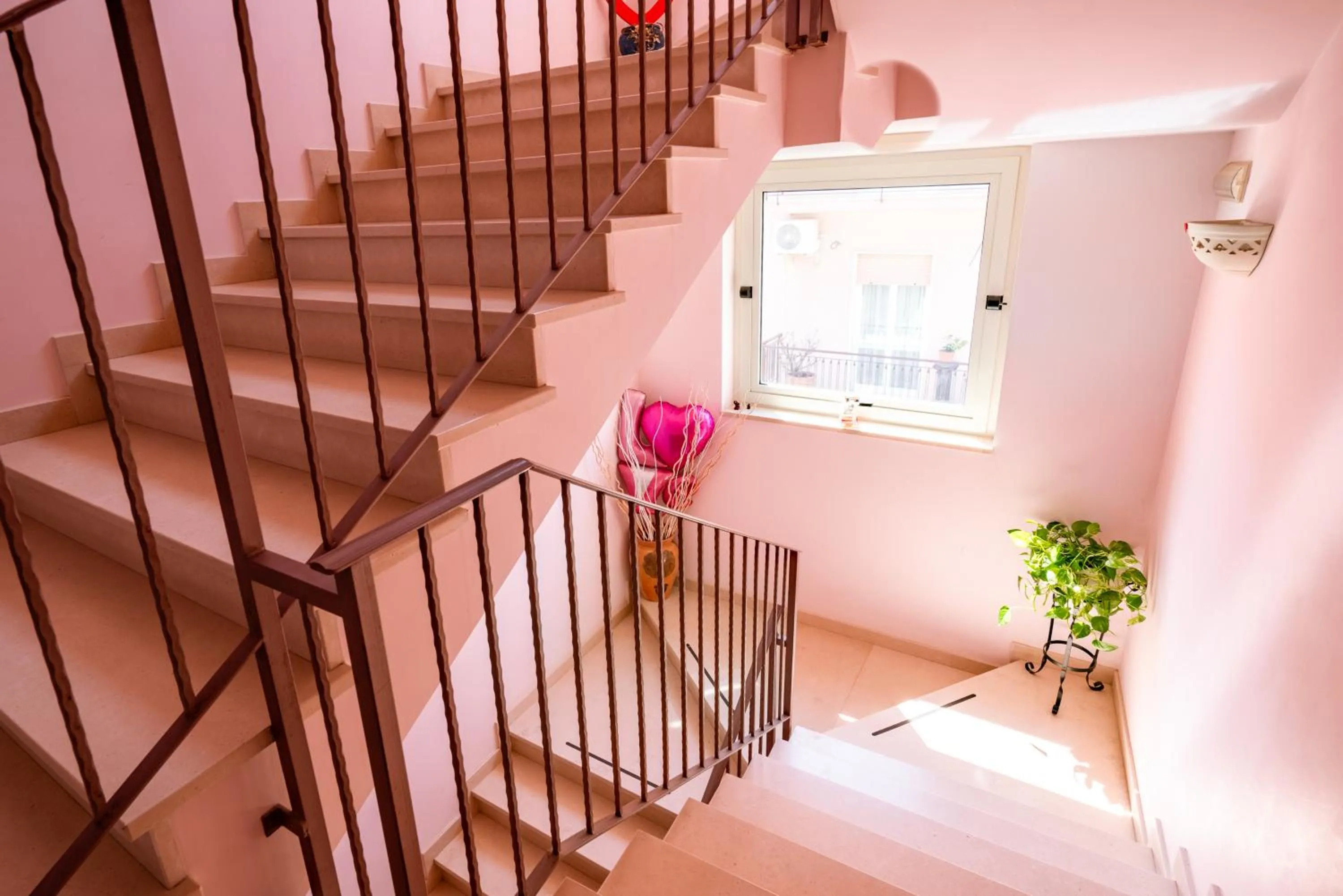 Property building in Petali Rosa