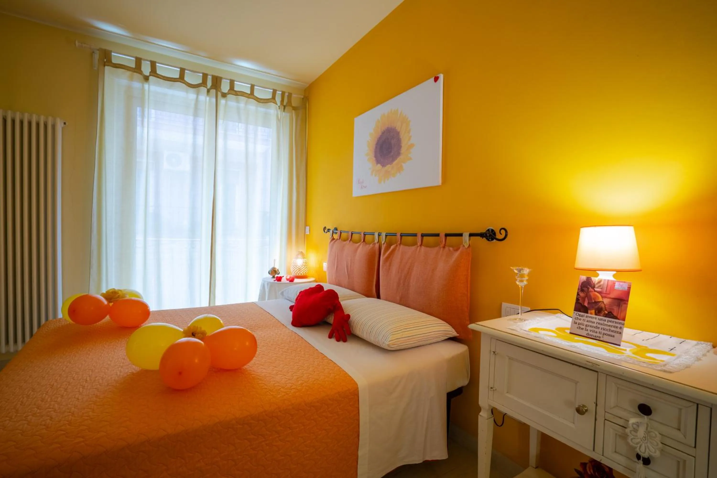 Bed in Petali Rosa