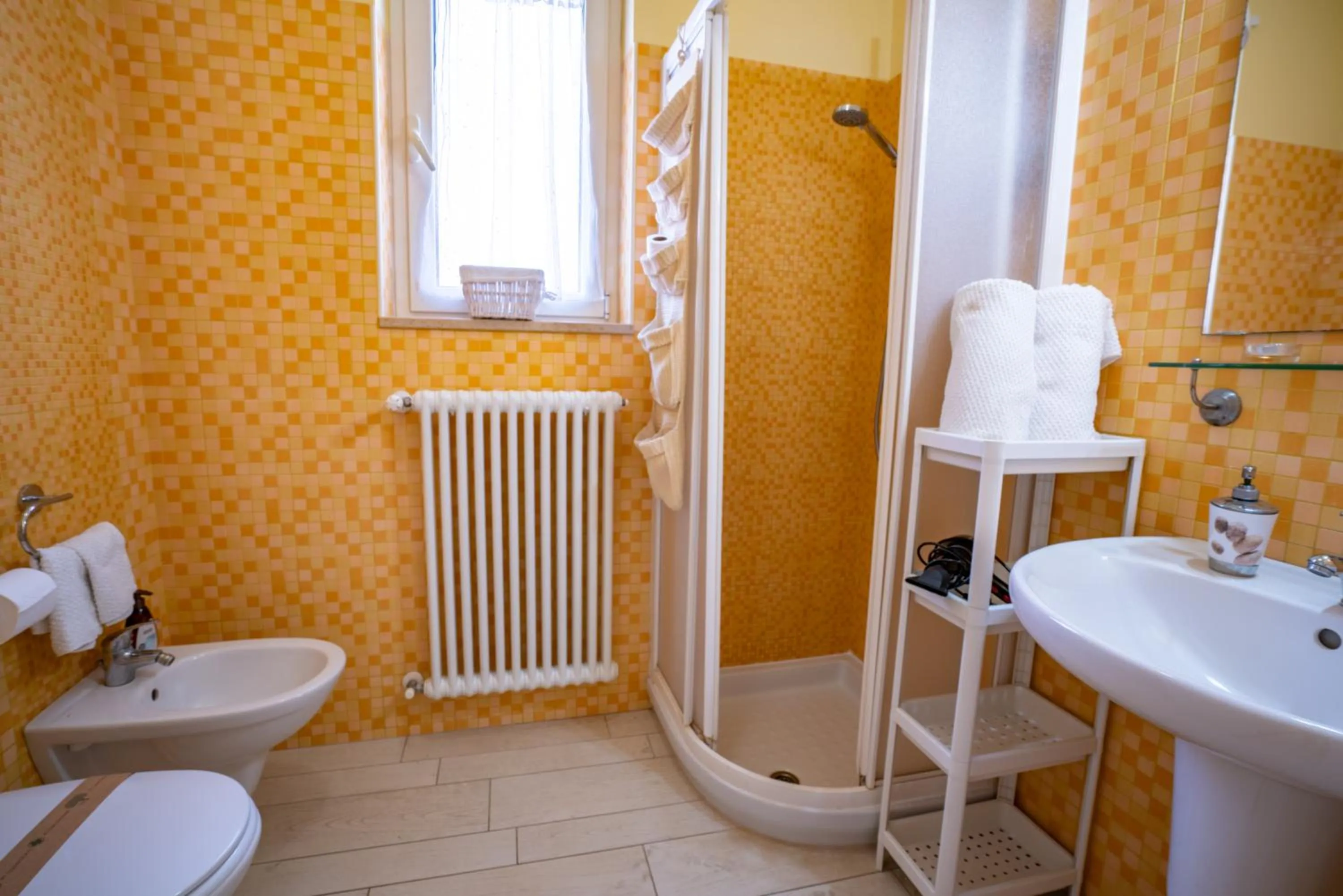 Shower in Petali Rosa