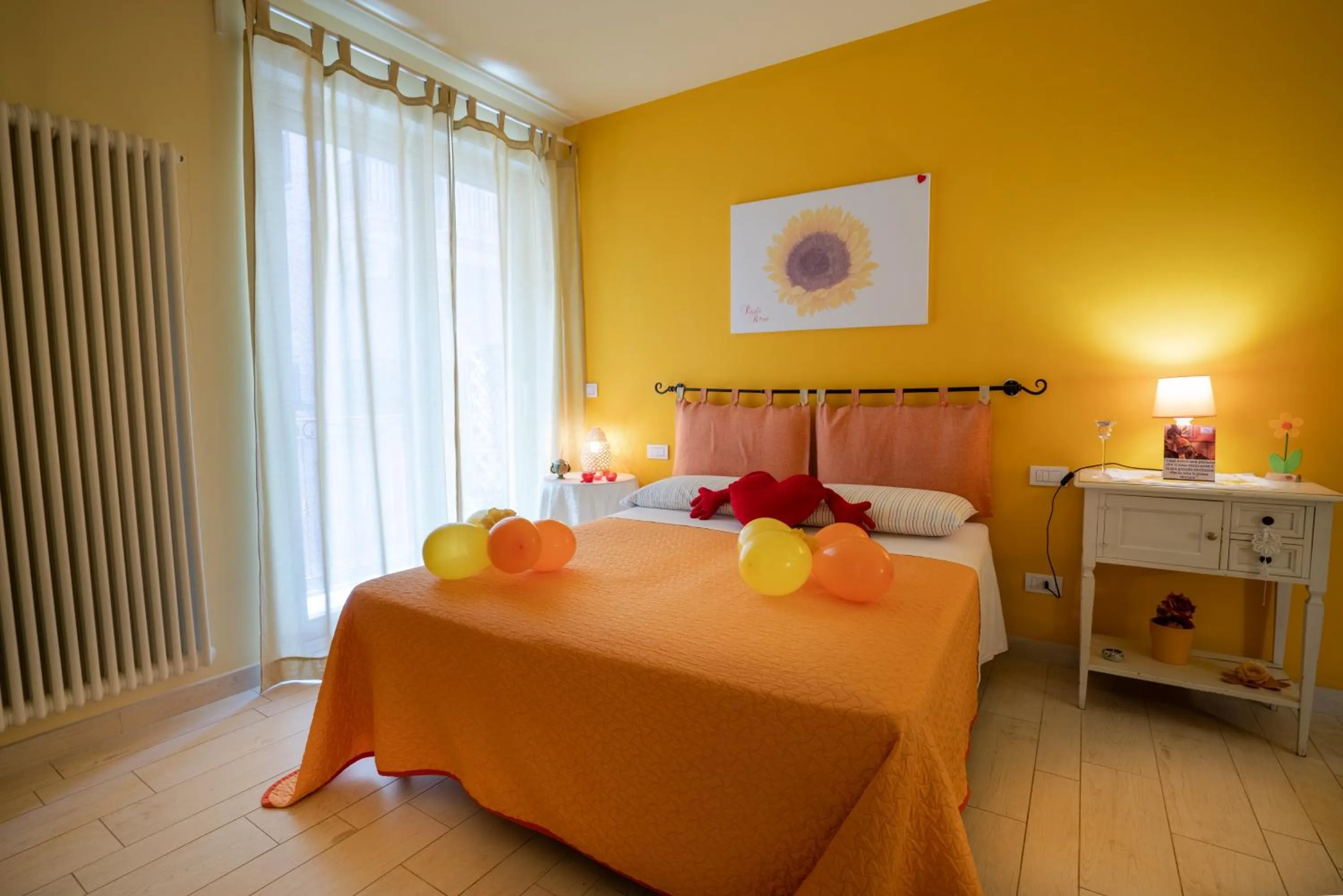 Bed in Petali Rosa