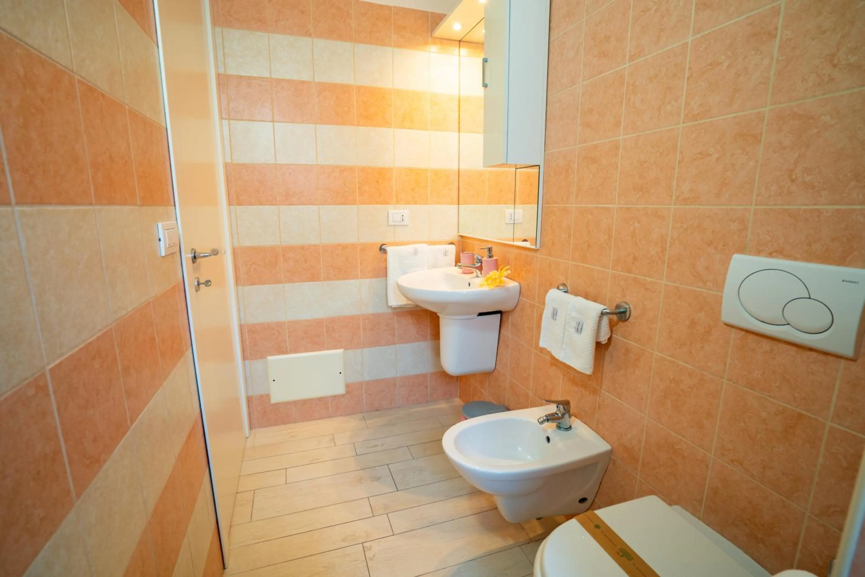 Shower in Petali Rosa
