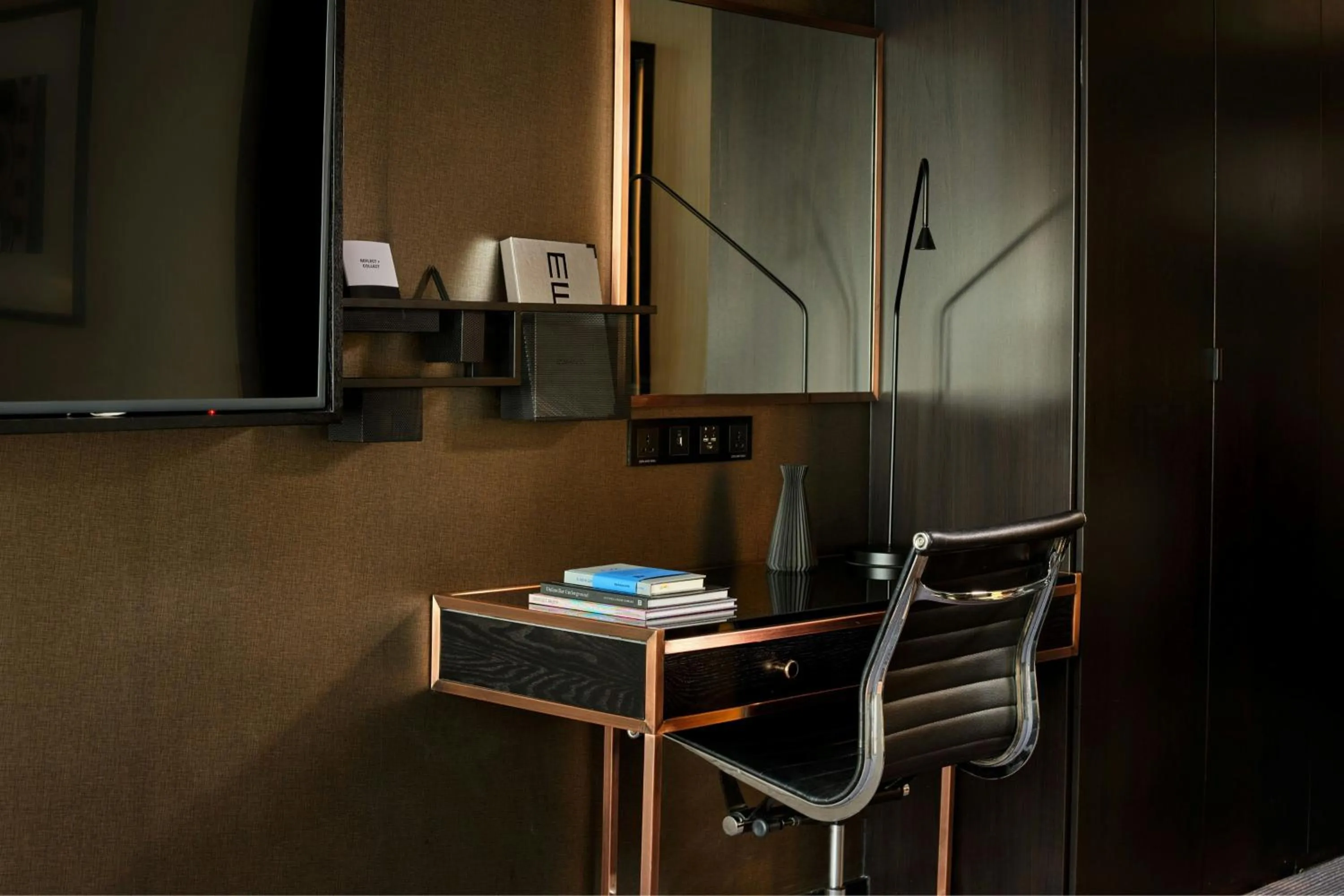 Photo of the whole room in Montcalm East, Autograph Collection