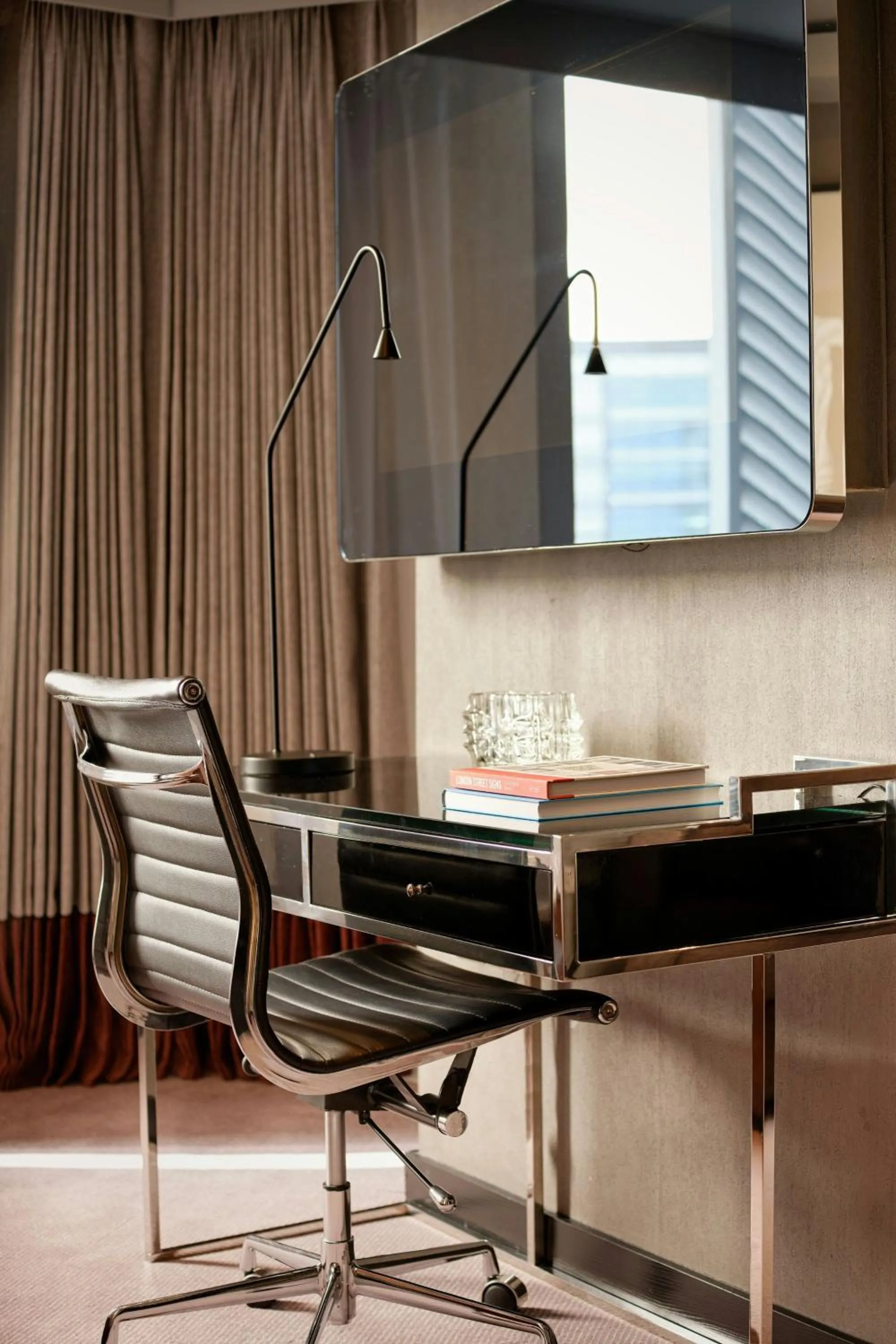 Photo of the whole room in Montcalm East, Autograph Collection