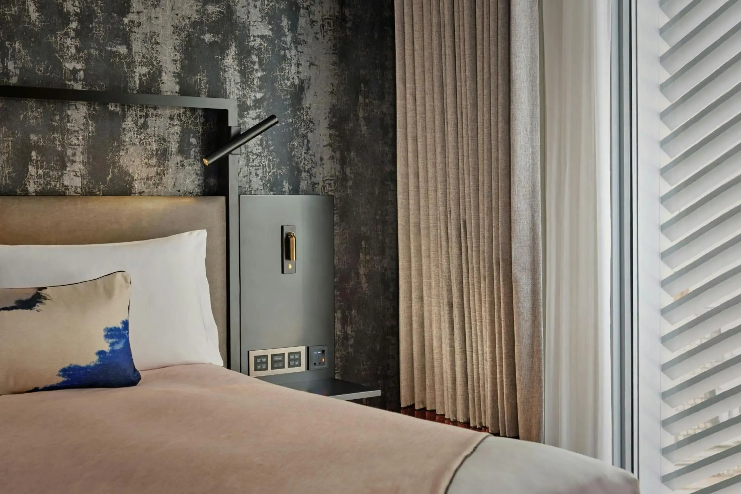 Photo of the whole room, Bed in Montcalm East, Autograph Collection Photo of the whole room, Bed in Montcalm East, Autograph Collection