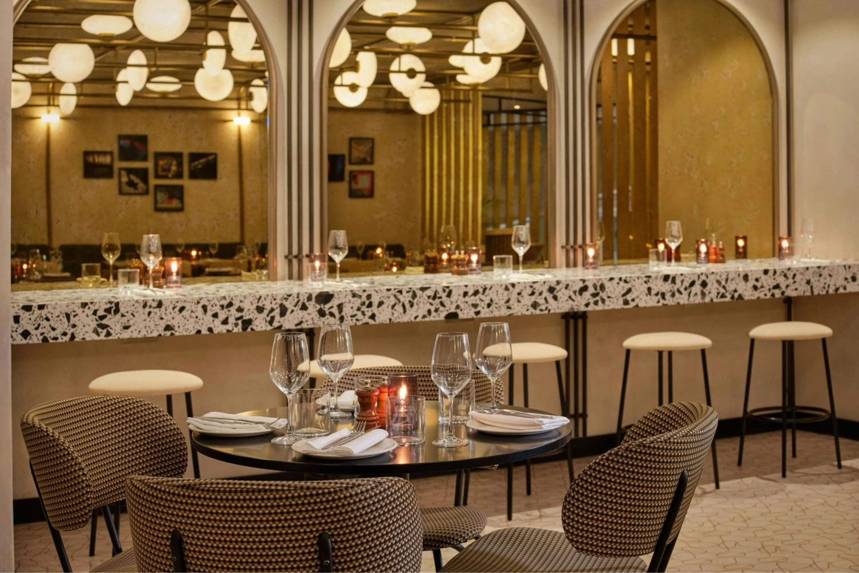 Restaurant/places to eat in Montcalm East, Autograph Collection