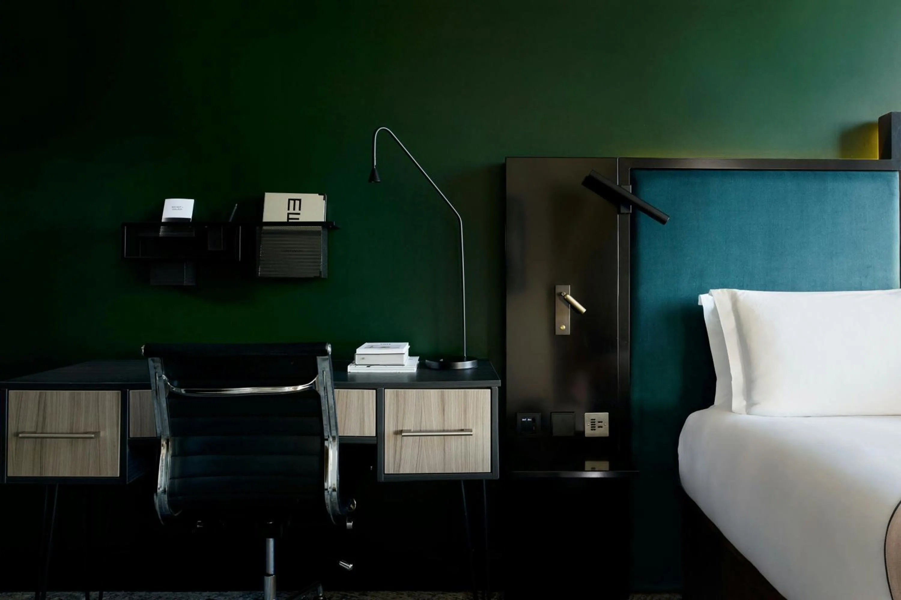 Photo of the whole room, Bed in Montcalm East, Autograph Collection