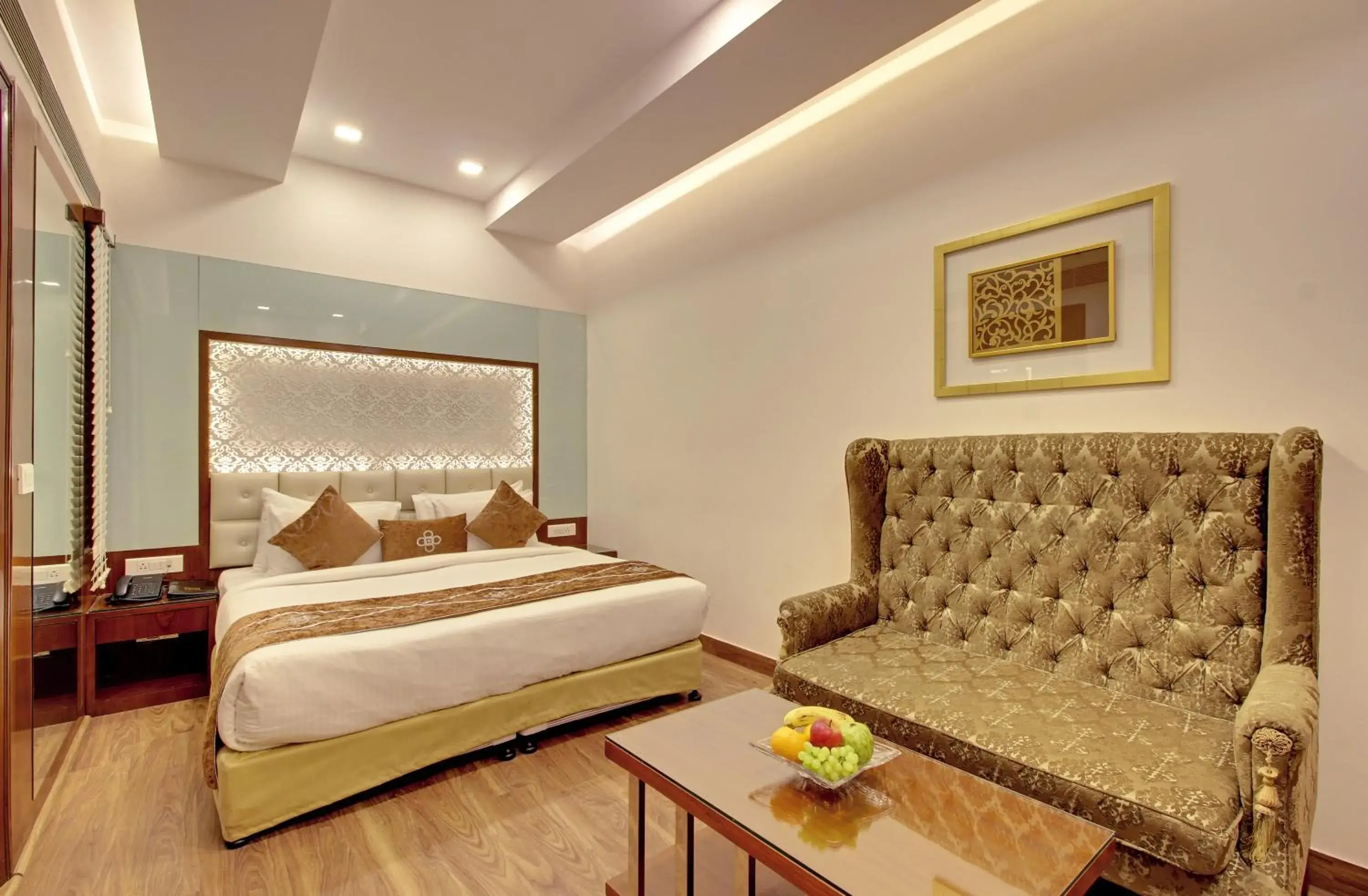 Photo of the whole room in Hotel Swaran Palace Photo of the whole room in Hotel Swaran Palace