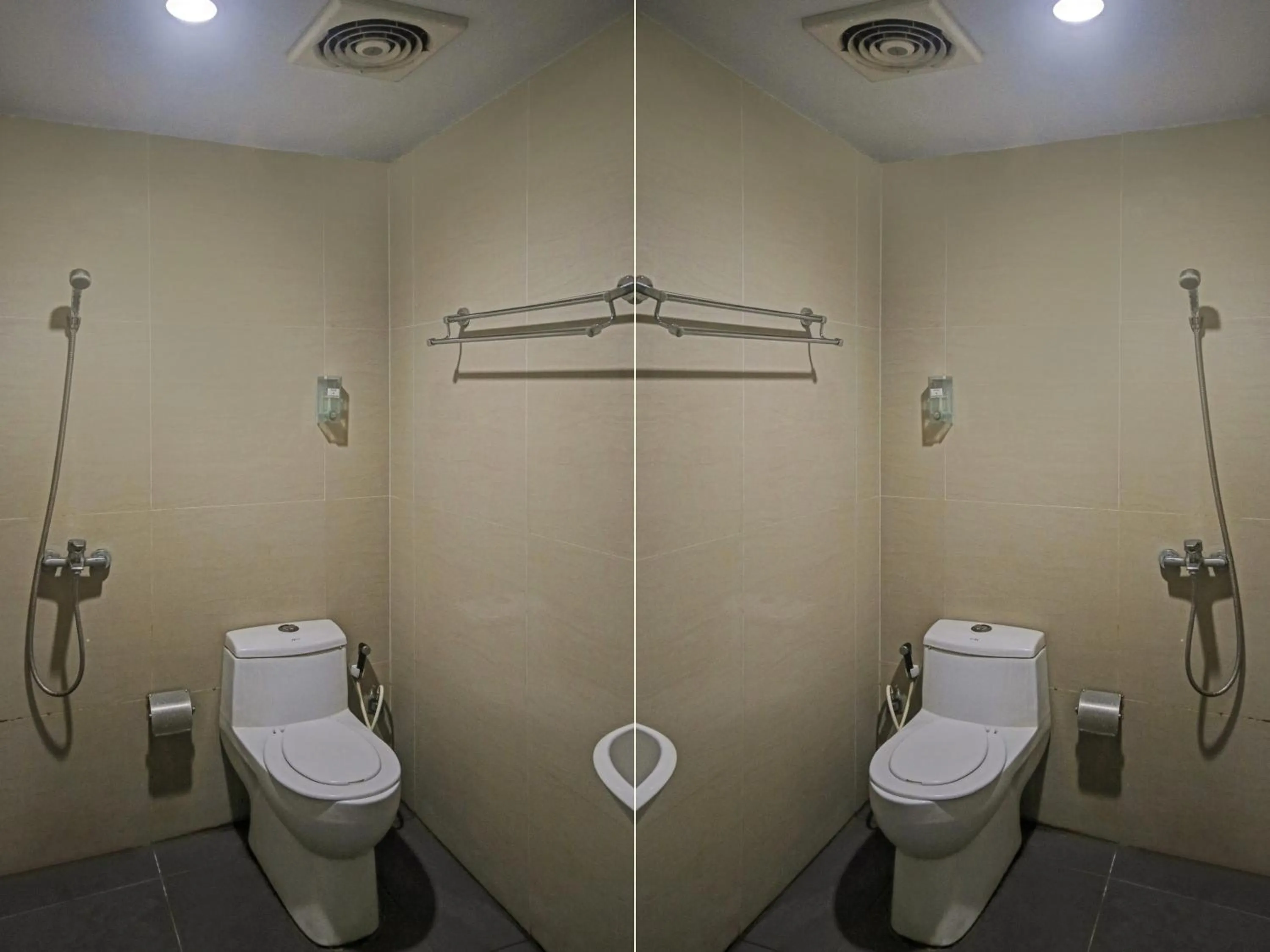 Bathroom in OYO 2574 Z Suites Hotel