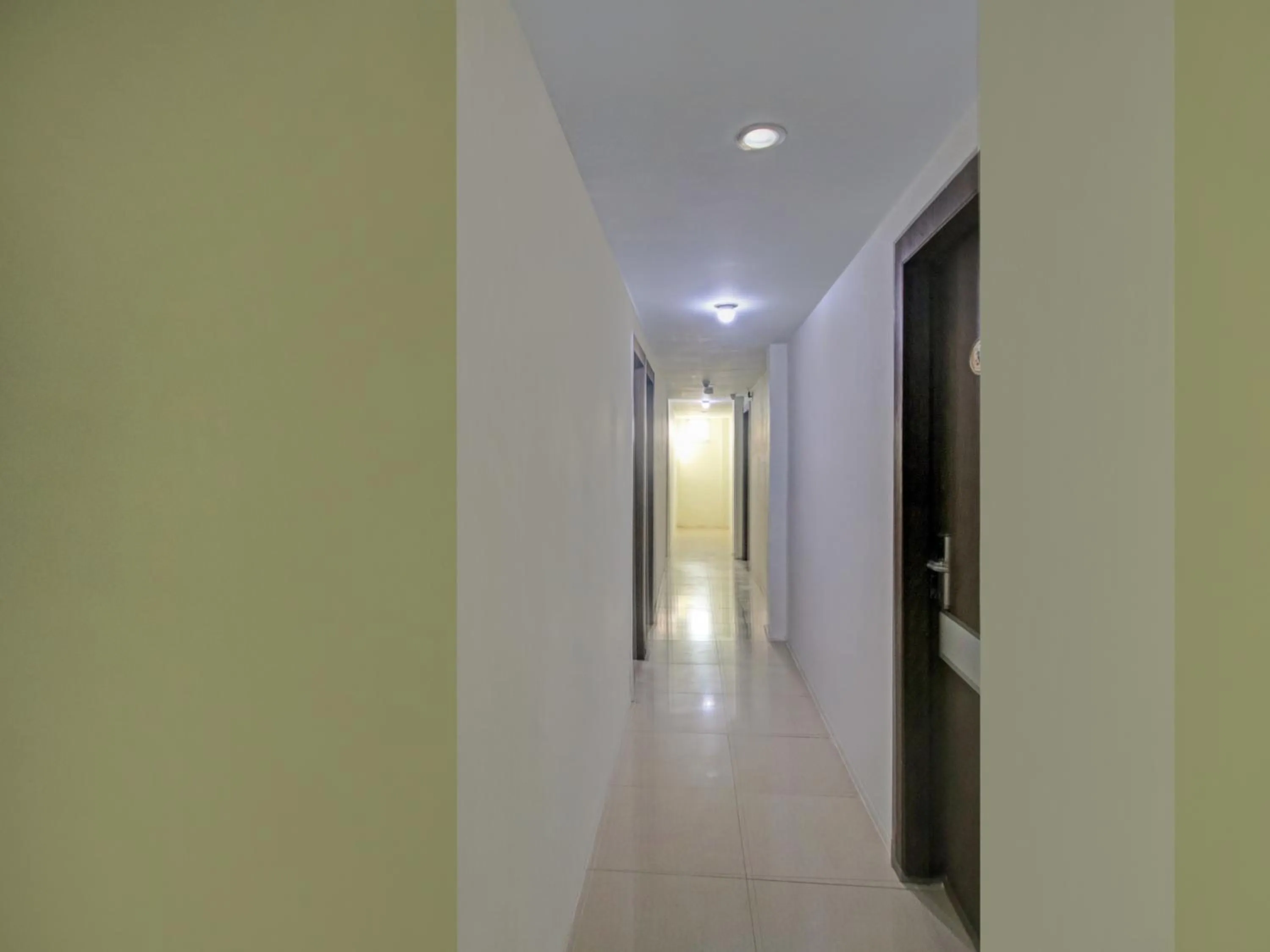 Area and facilities in OYO 2574 Z Suites Hotel