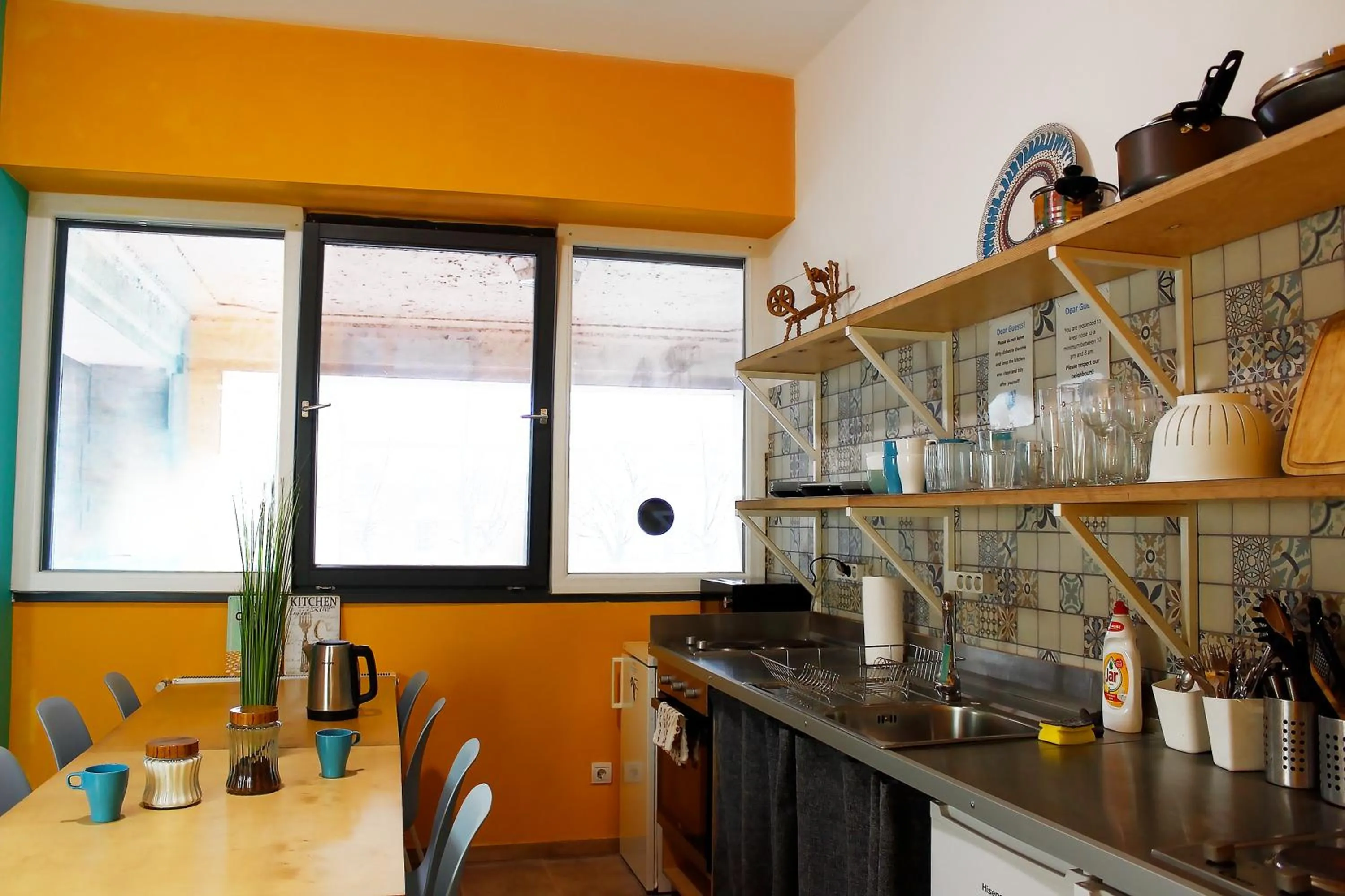 Communal kitchen in Absolut City Hostel Budapest