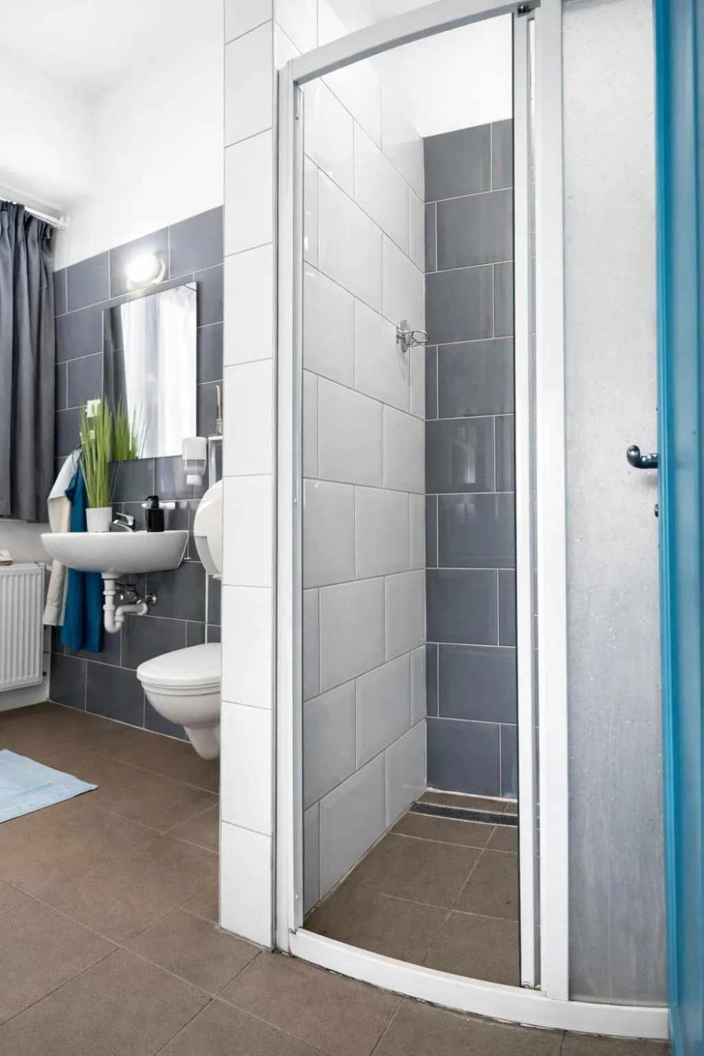 Bathroom in WOW City Hostel