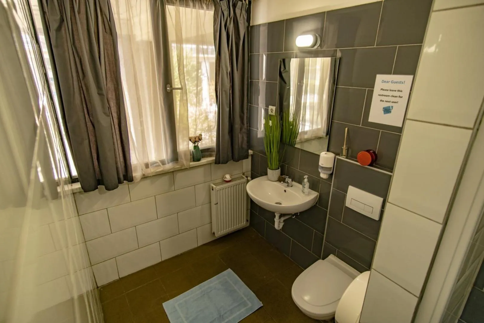 Bathroom in Absolut City Hostel Budapest