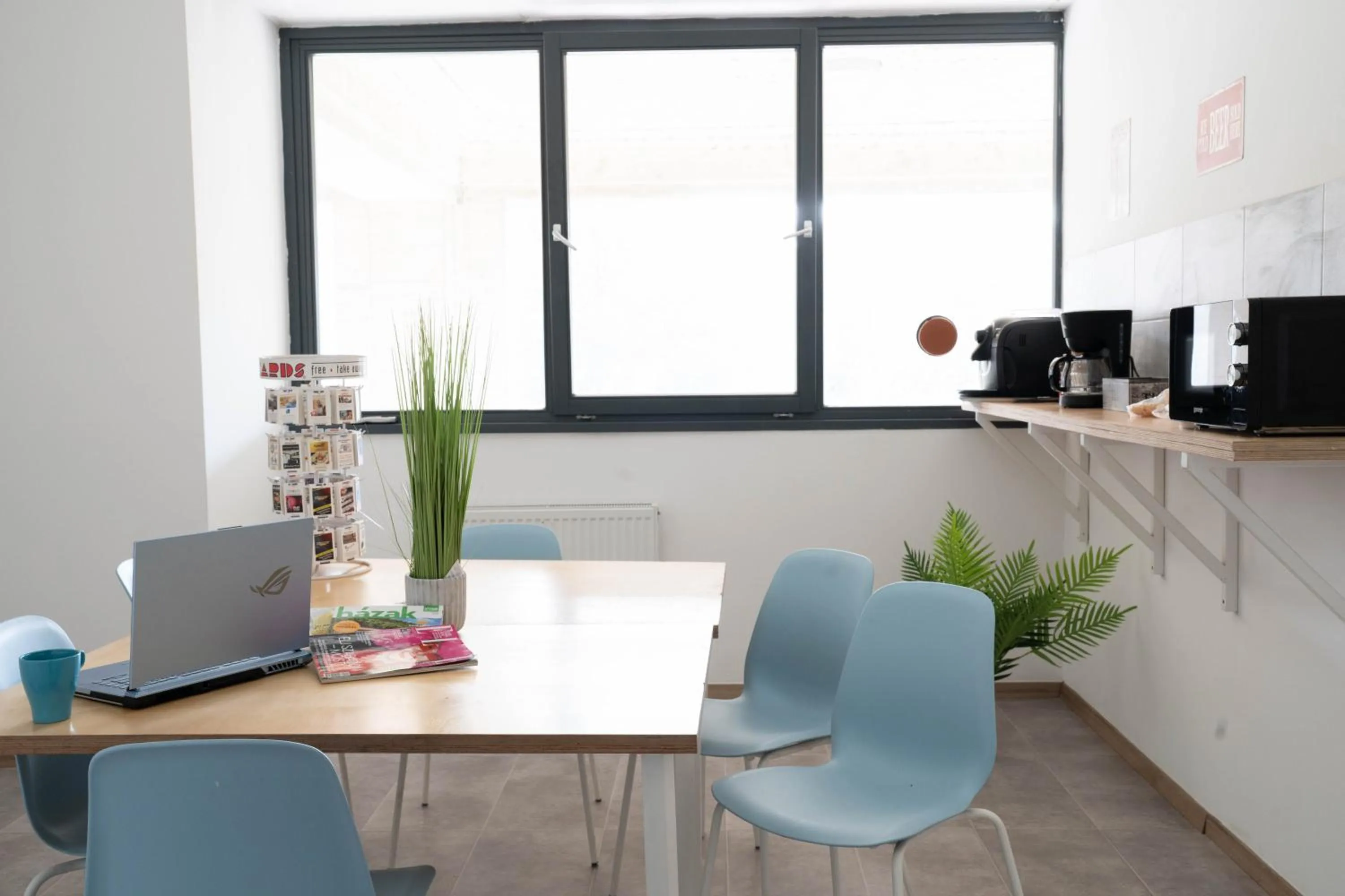 Communal lounge/ TV room in Absolut City Hostel Budapest