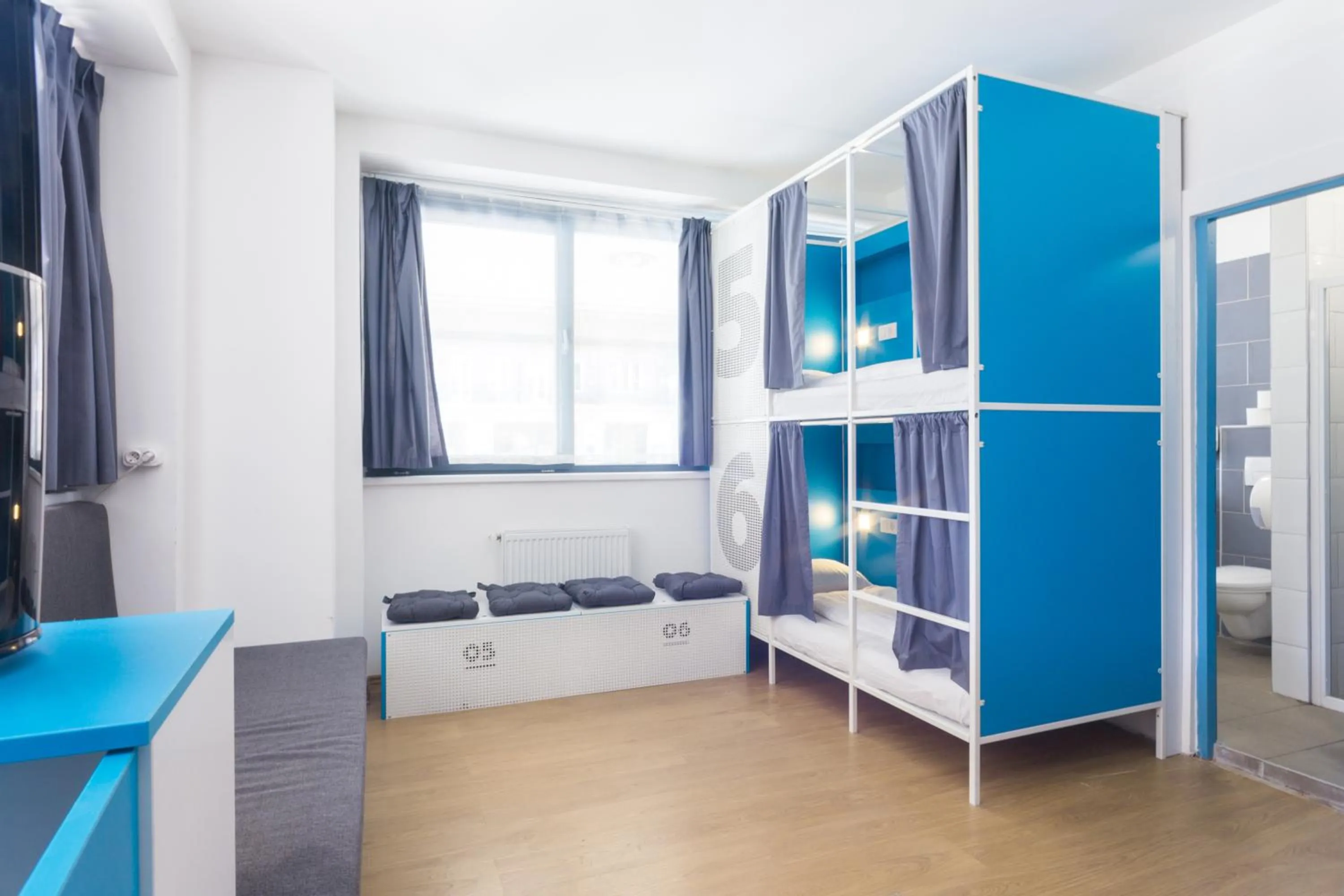 bunk bed, Bed in Absolut City Hostel Budapest