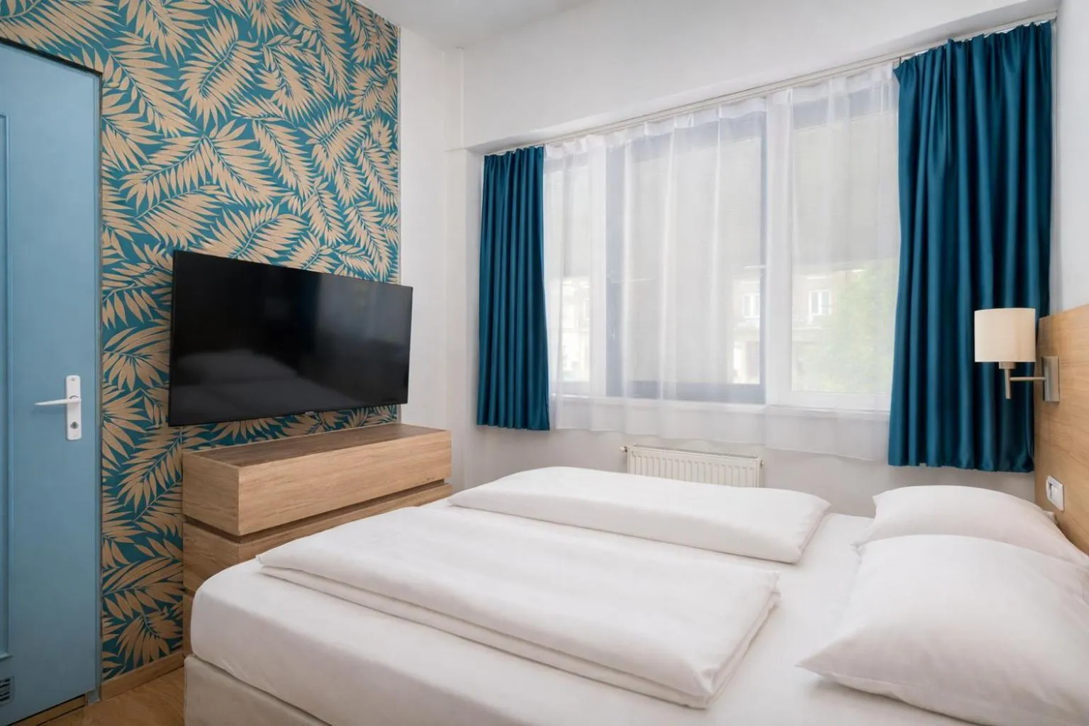 Photo of the whole room, Bed in WOW City Hostel