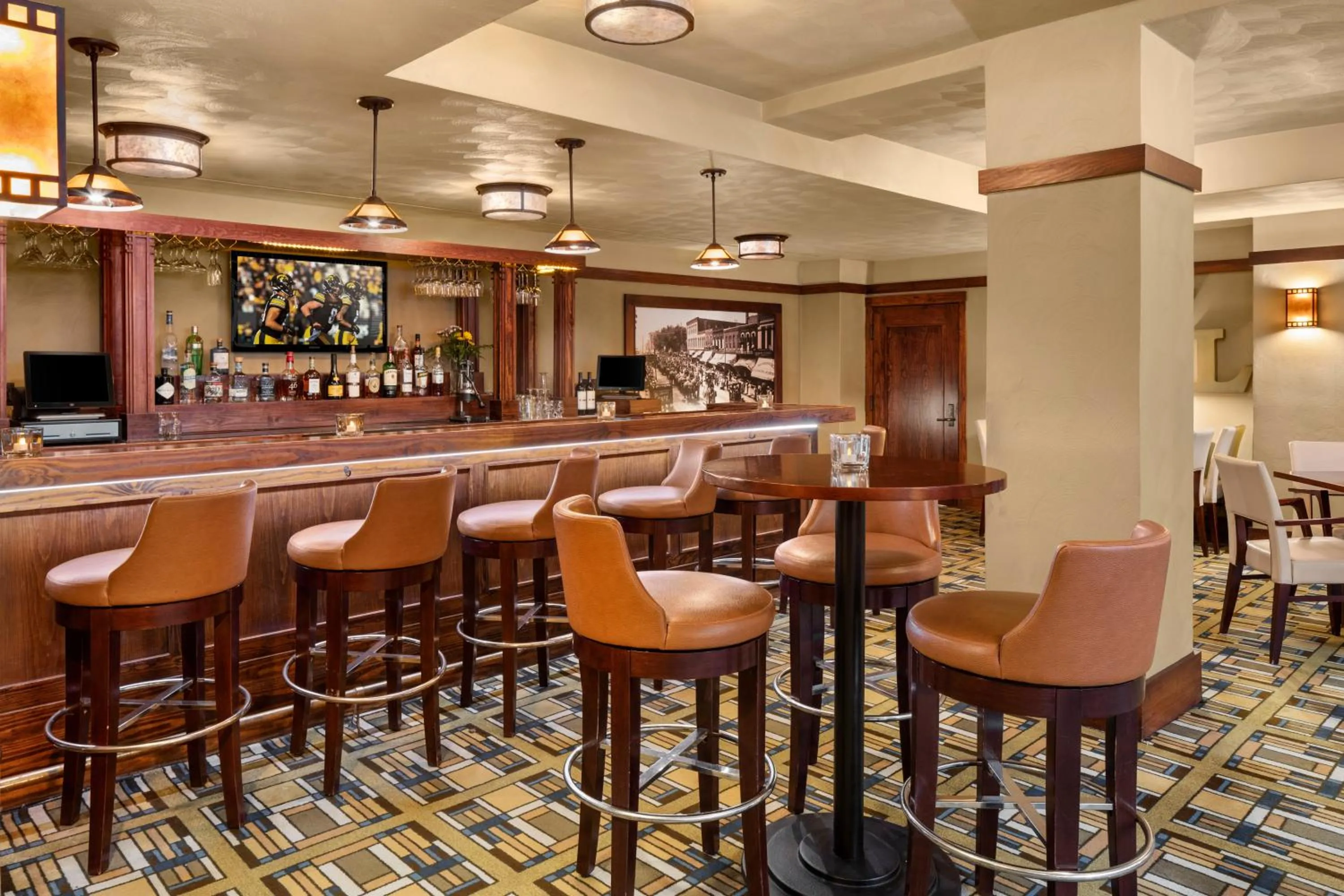 Lounge or bar in The Historic Park Inn Hotel