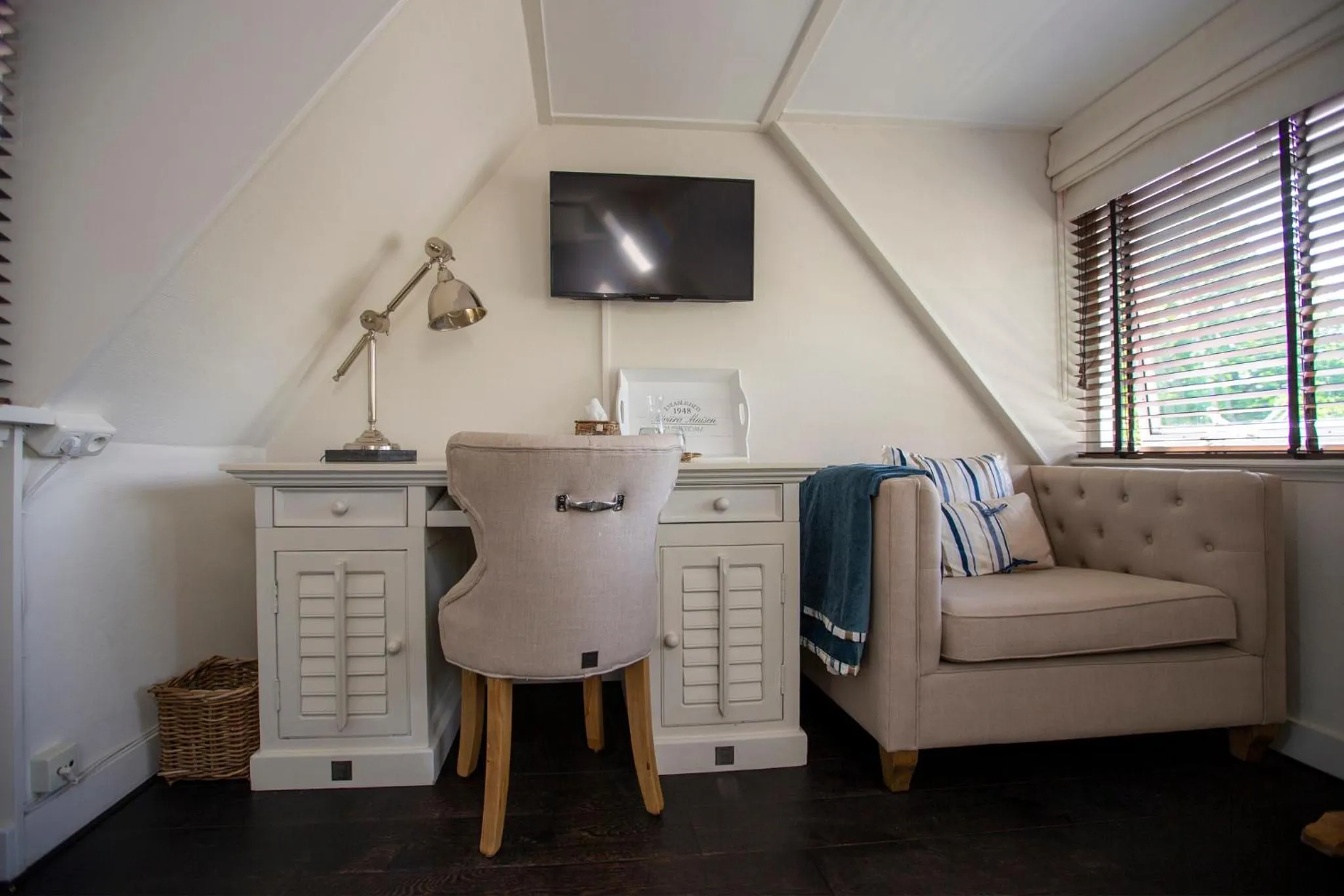 Property building in Zenzez Hotel & Lounge