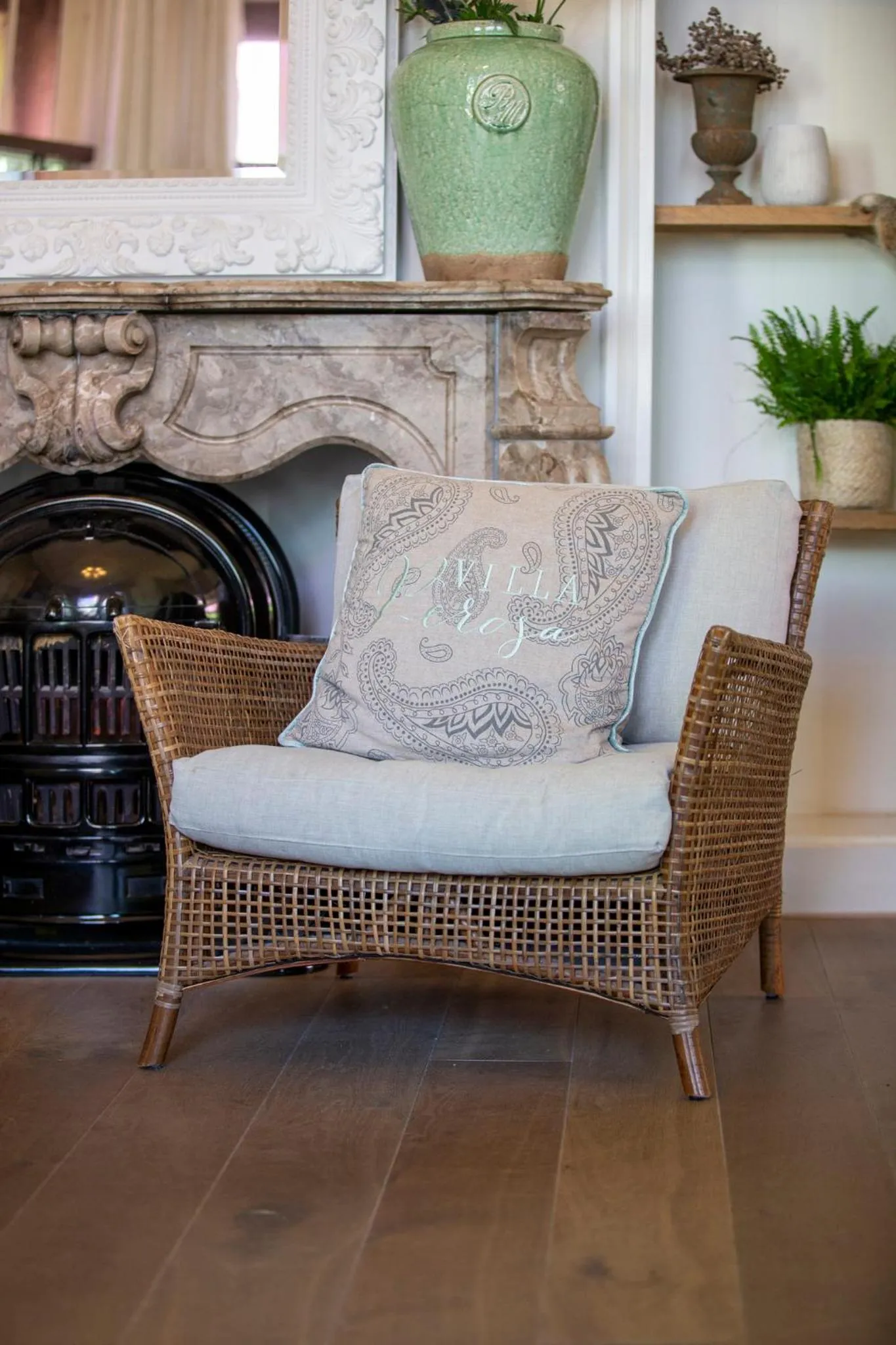 Seating area in Zenzez Hotel & Lounge