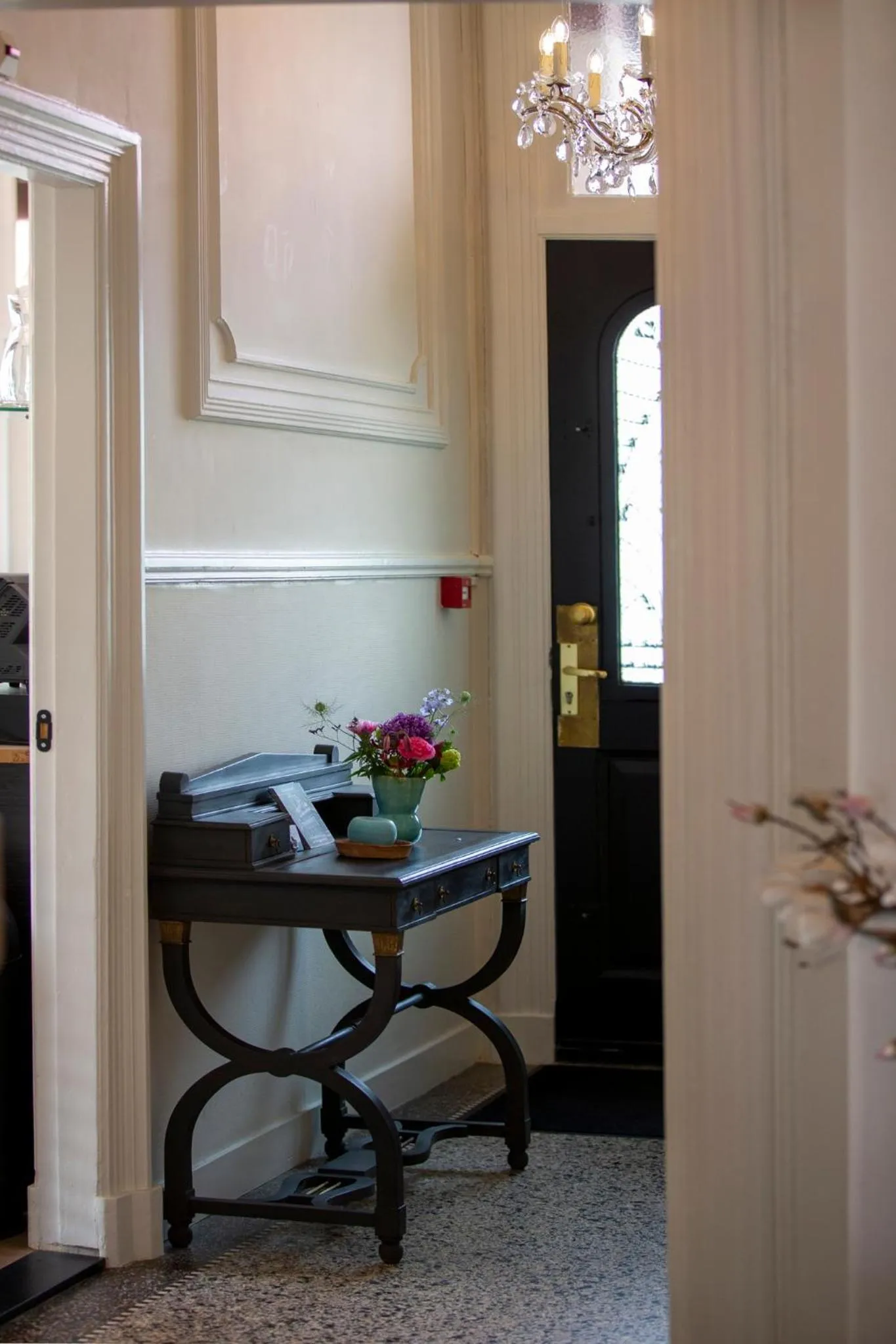 Property building in Zenzez Hotel & Lounge