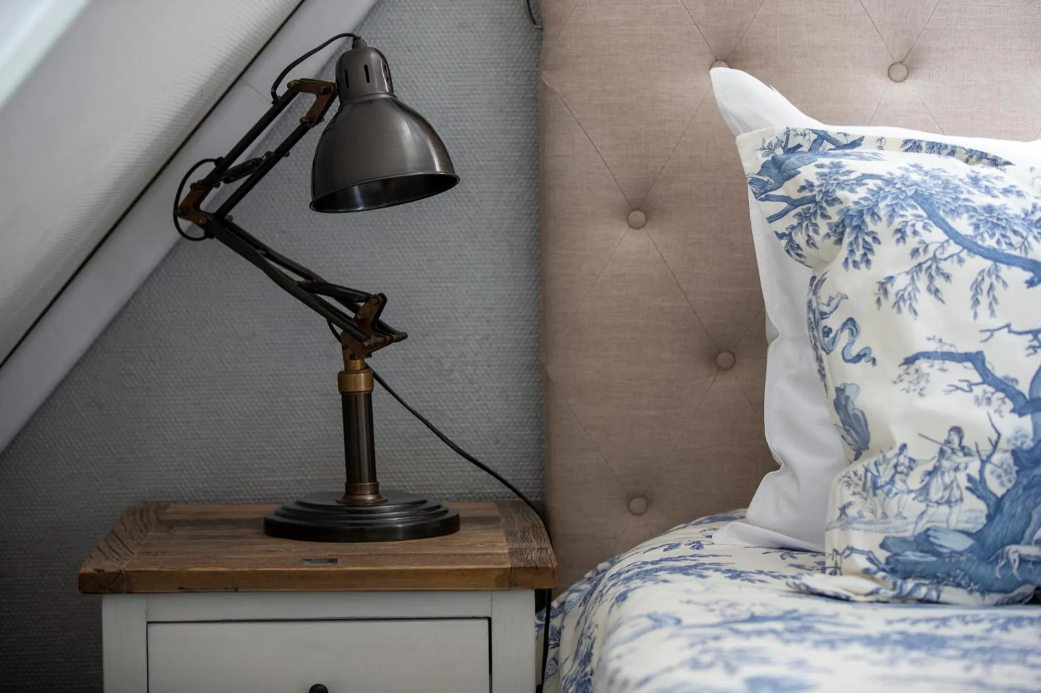 Decorative detail, Bed in Zenzez Hotel & Lounge