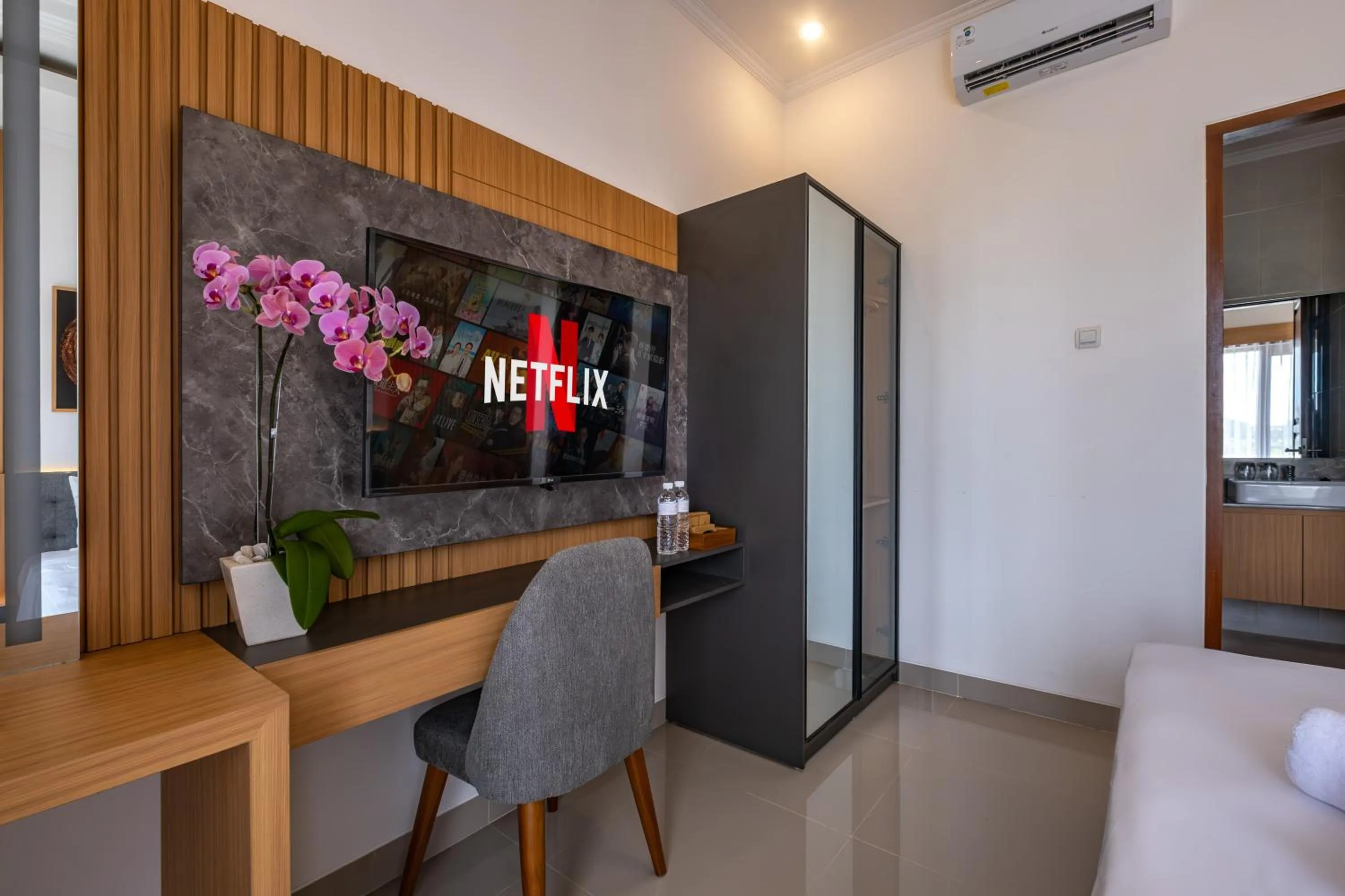 TV and multimedia in Taman Seminyak Suites