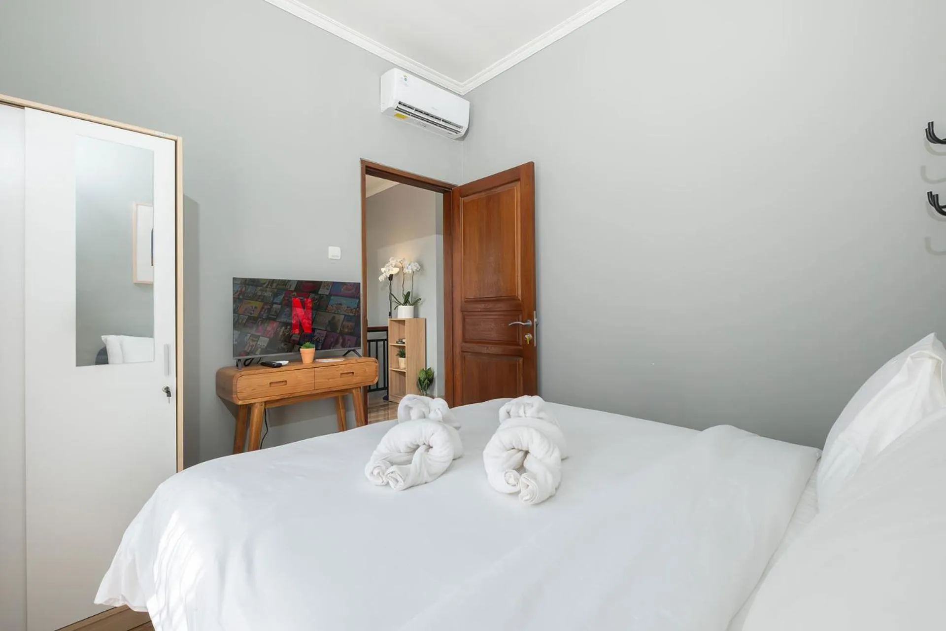 Taman Seminyak Suites