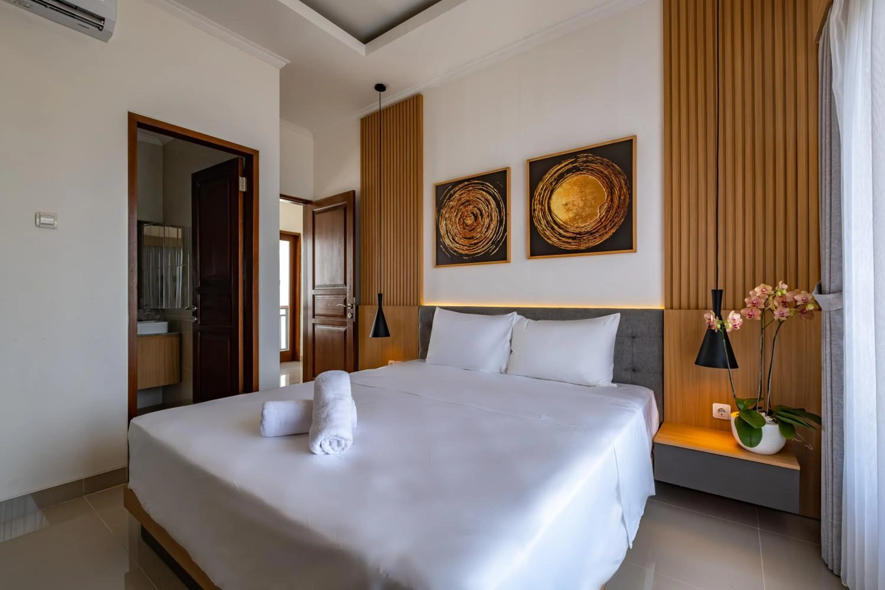Bed in Taman Seminyak Suites