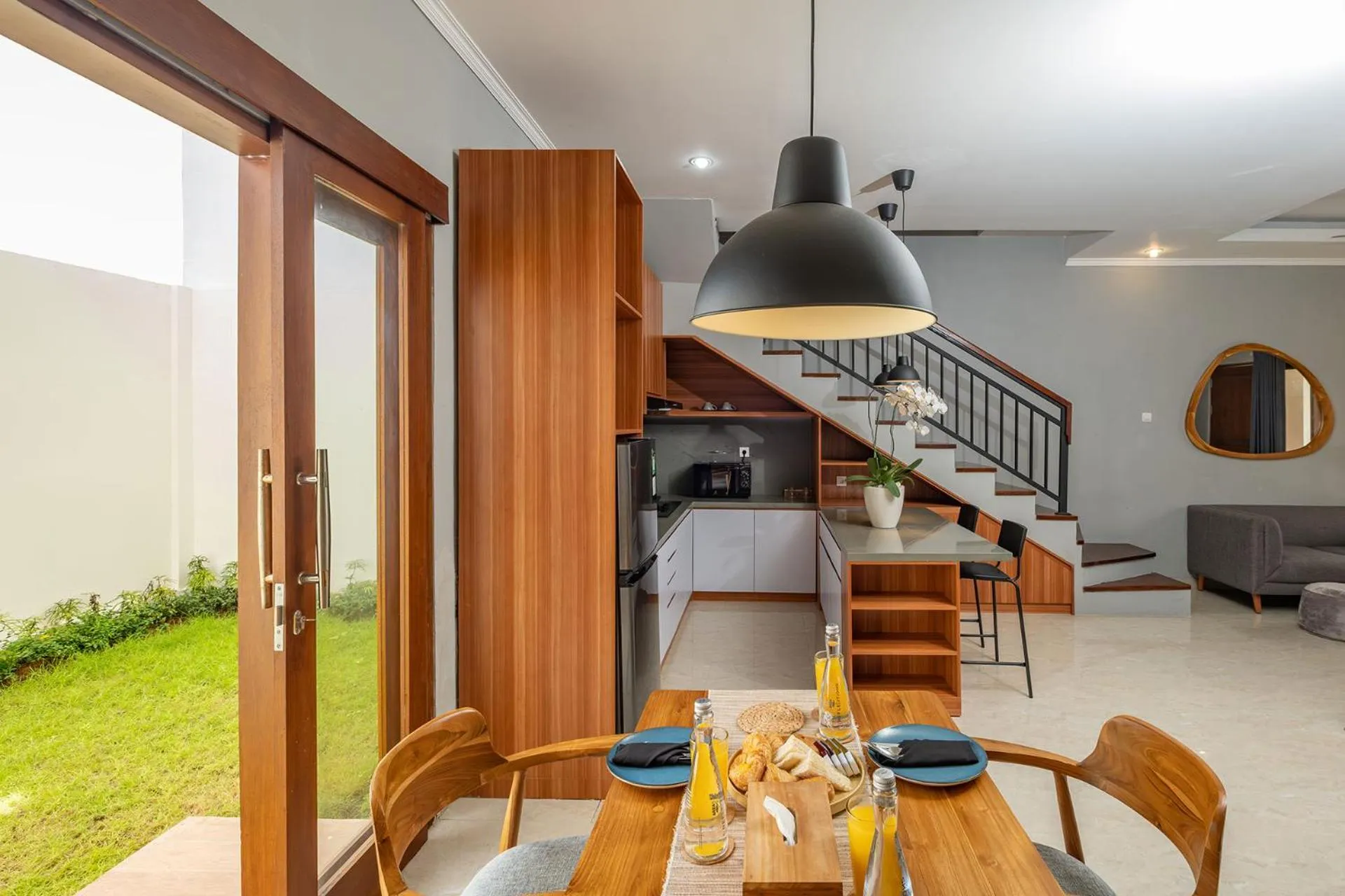 Taman Seminyak Suites