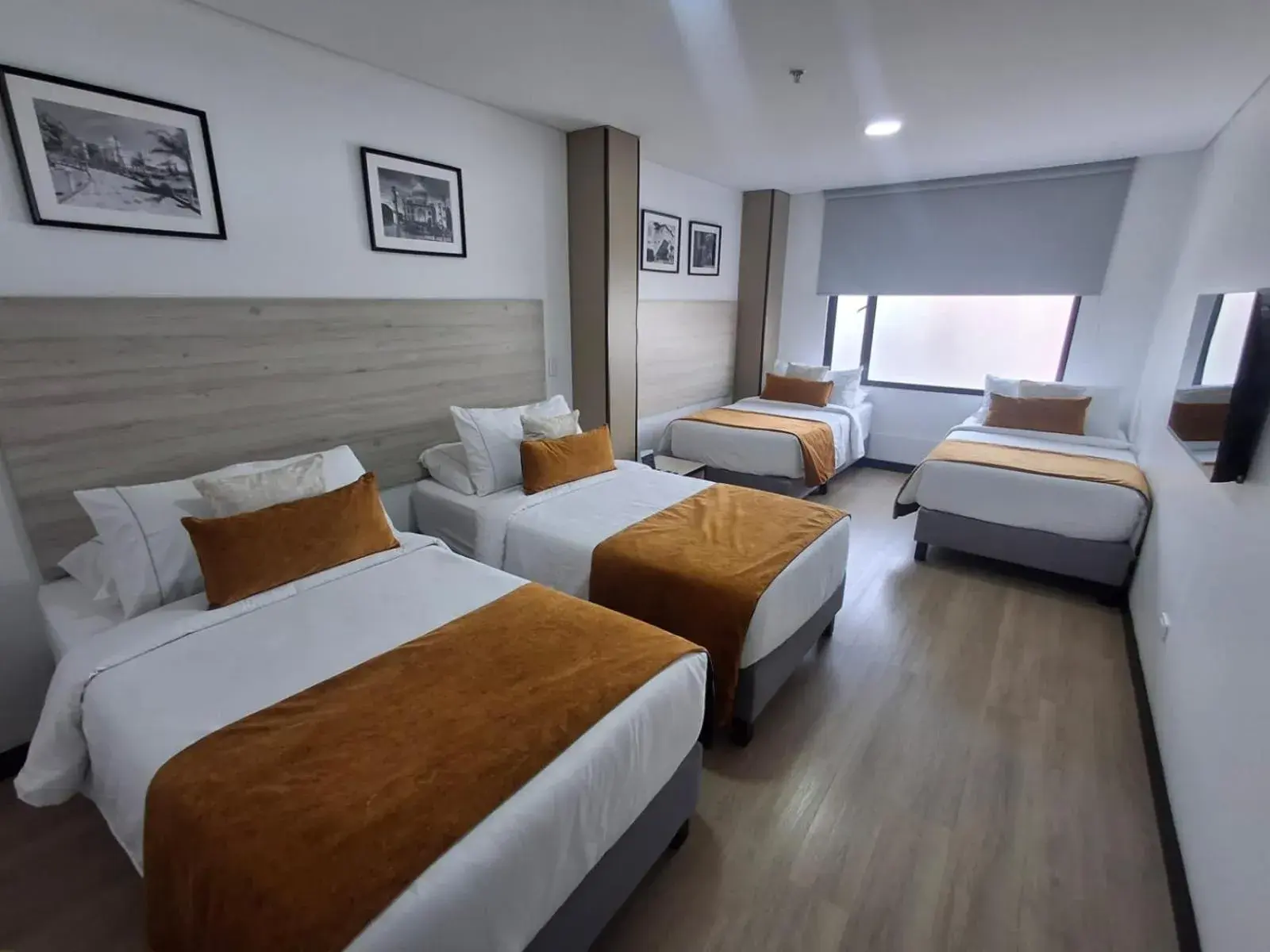 Standard Quadruple Room in Hotel WLH Gold Bogota Standard Quadruple Room in Hotel WLH Gold Bogota