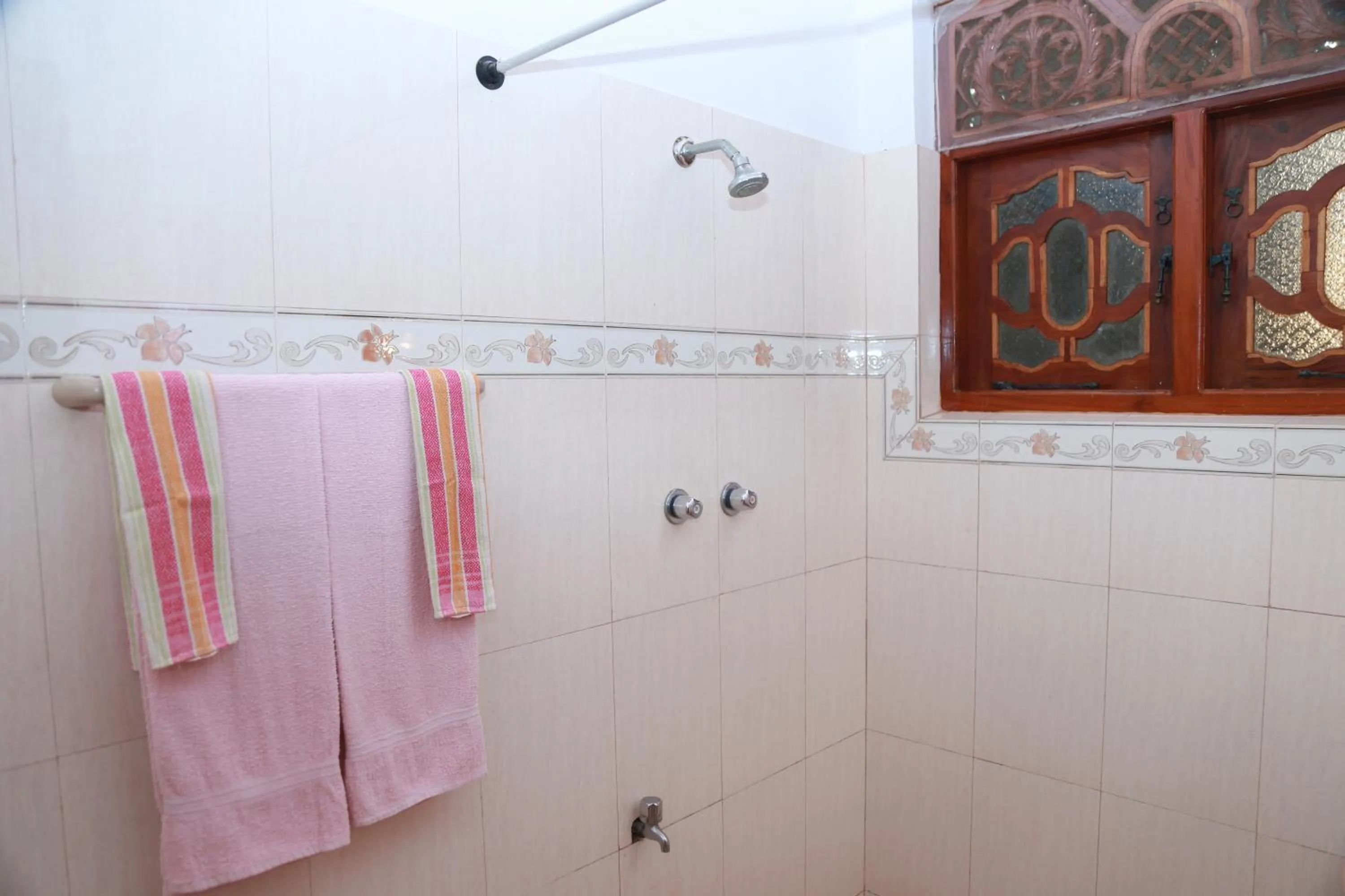 Shower in Sumal Villa