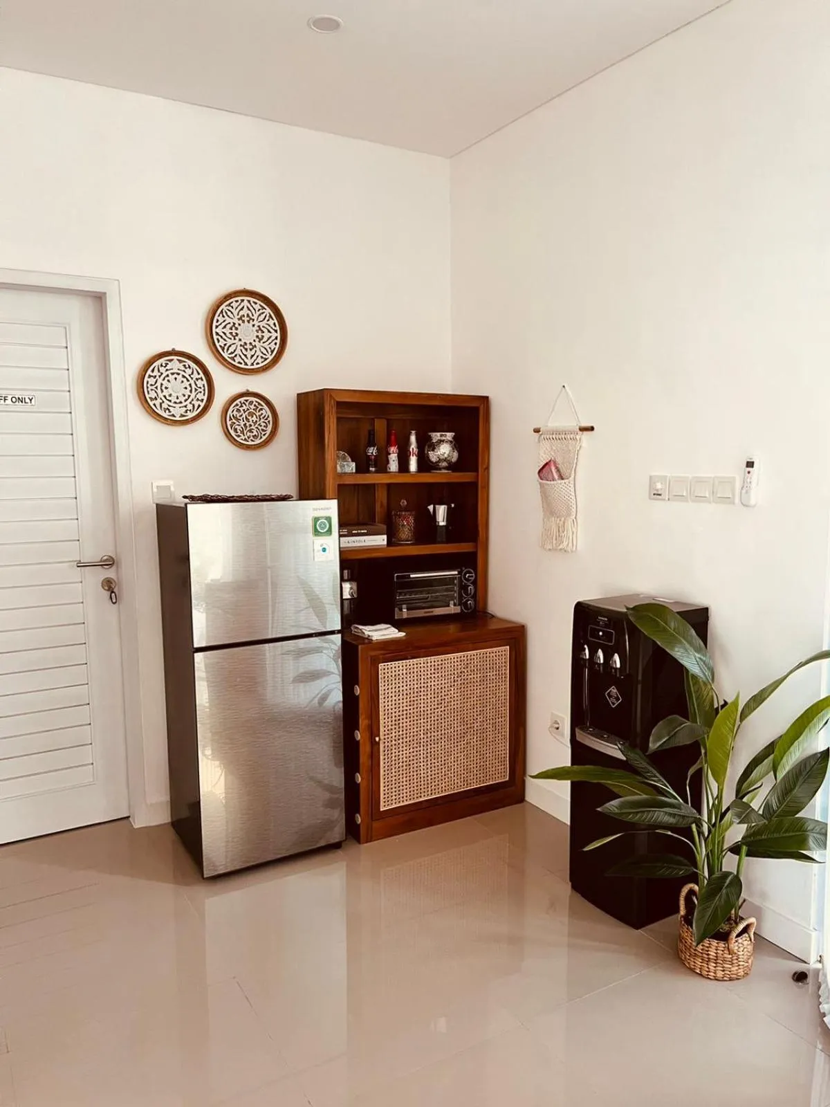 Kitchen or kitchenette in Villa Noni Kerobokan - By Bali Lyfe Venture