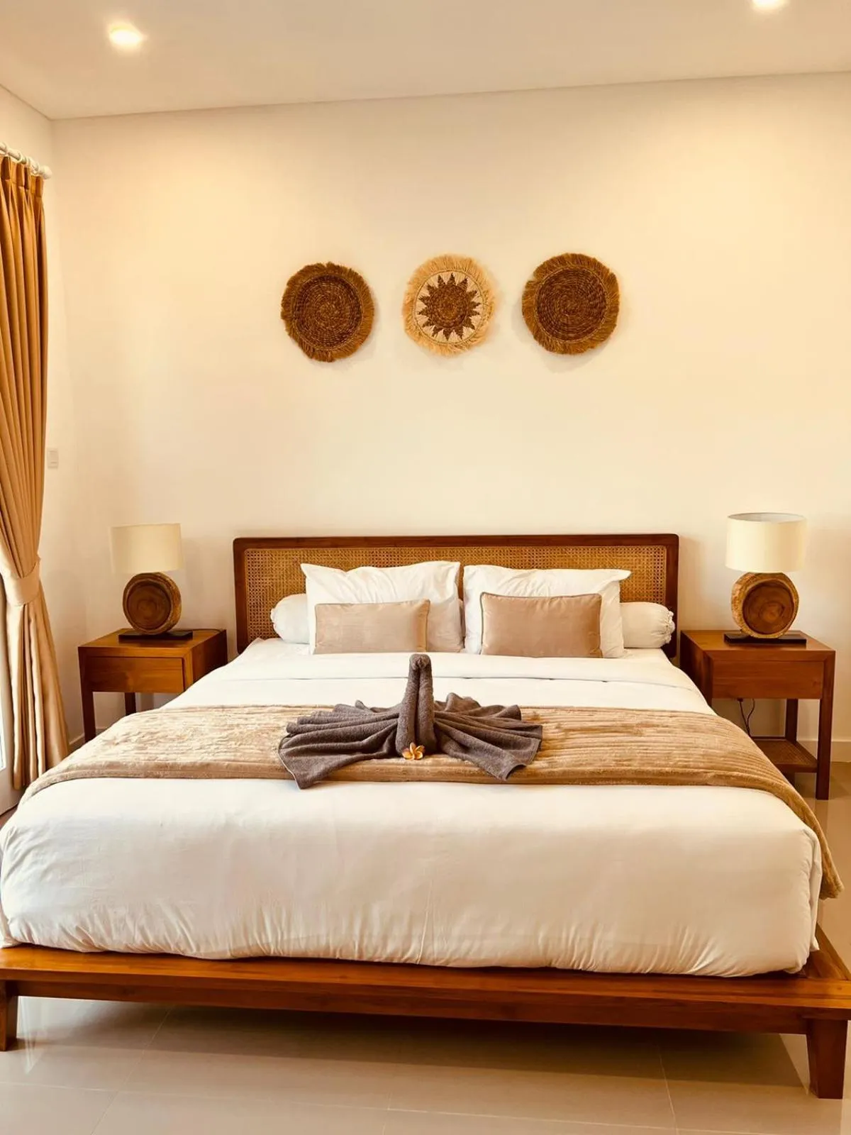 Bedroom, Bed in Villa Noni Kerobokan - By Bali Lyfe Venture