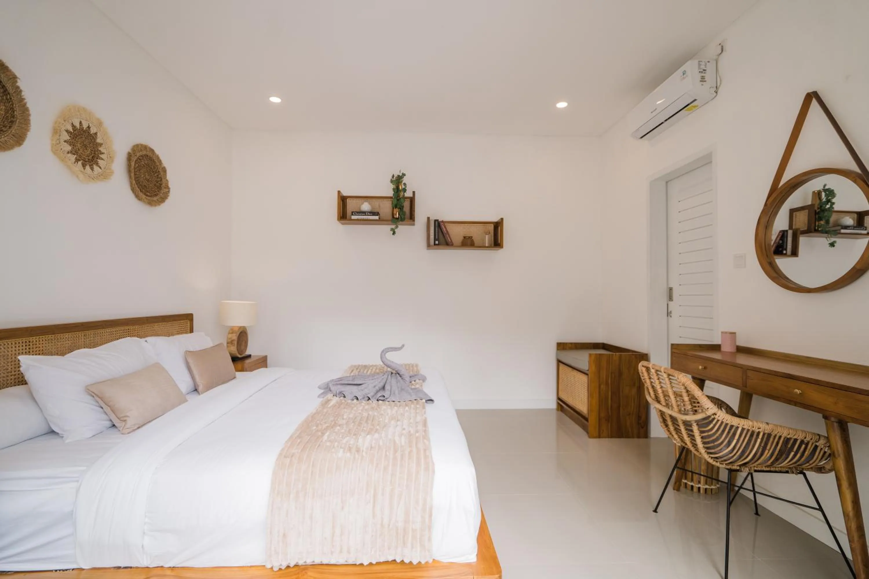 Bedroom, Bed in Villa Noni Kerobokan - By Bali Lyfe Venture