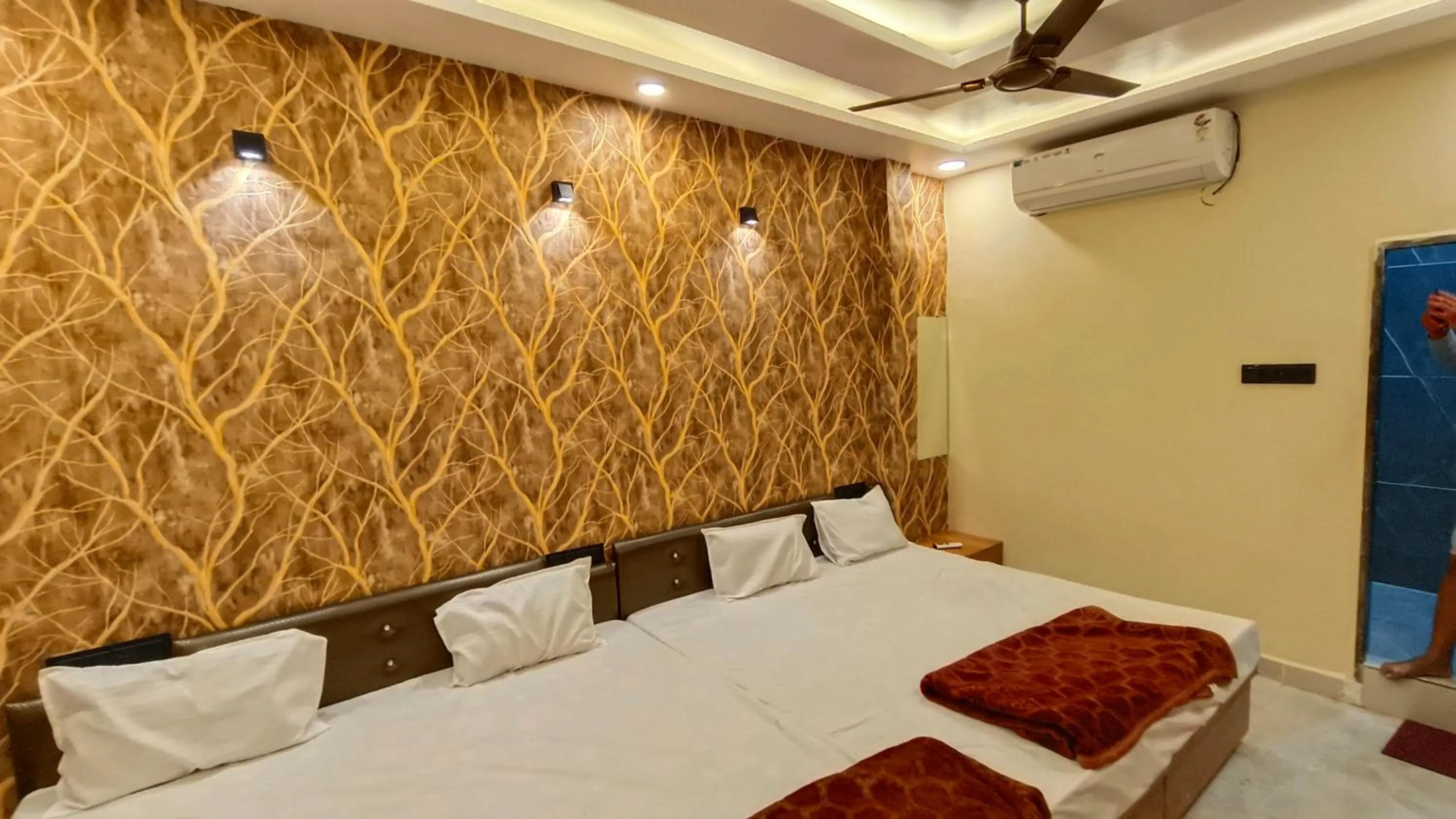 Bedroom in Hotel Naagshree