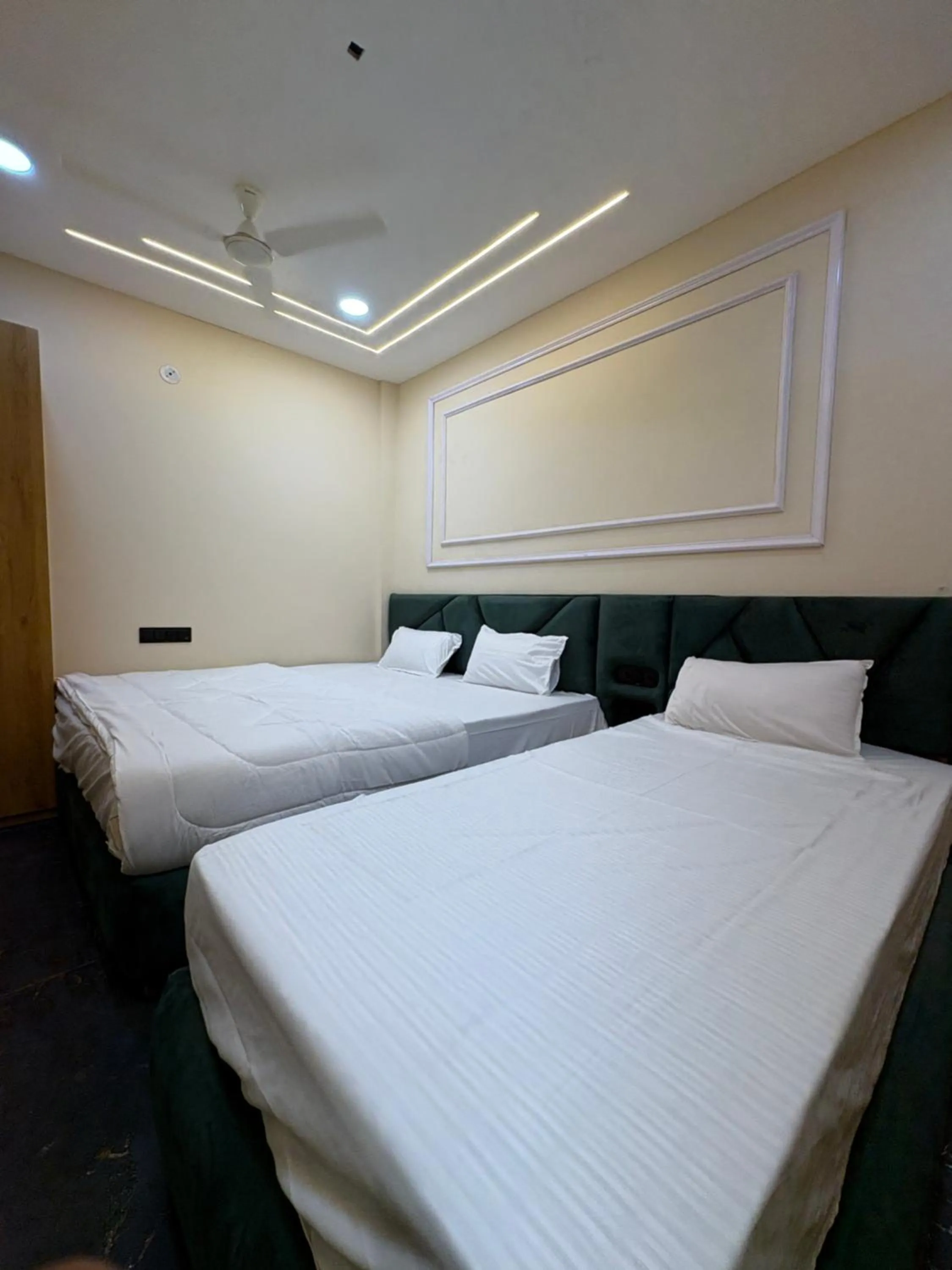 Bed in Hotel Naagshree