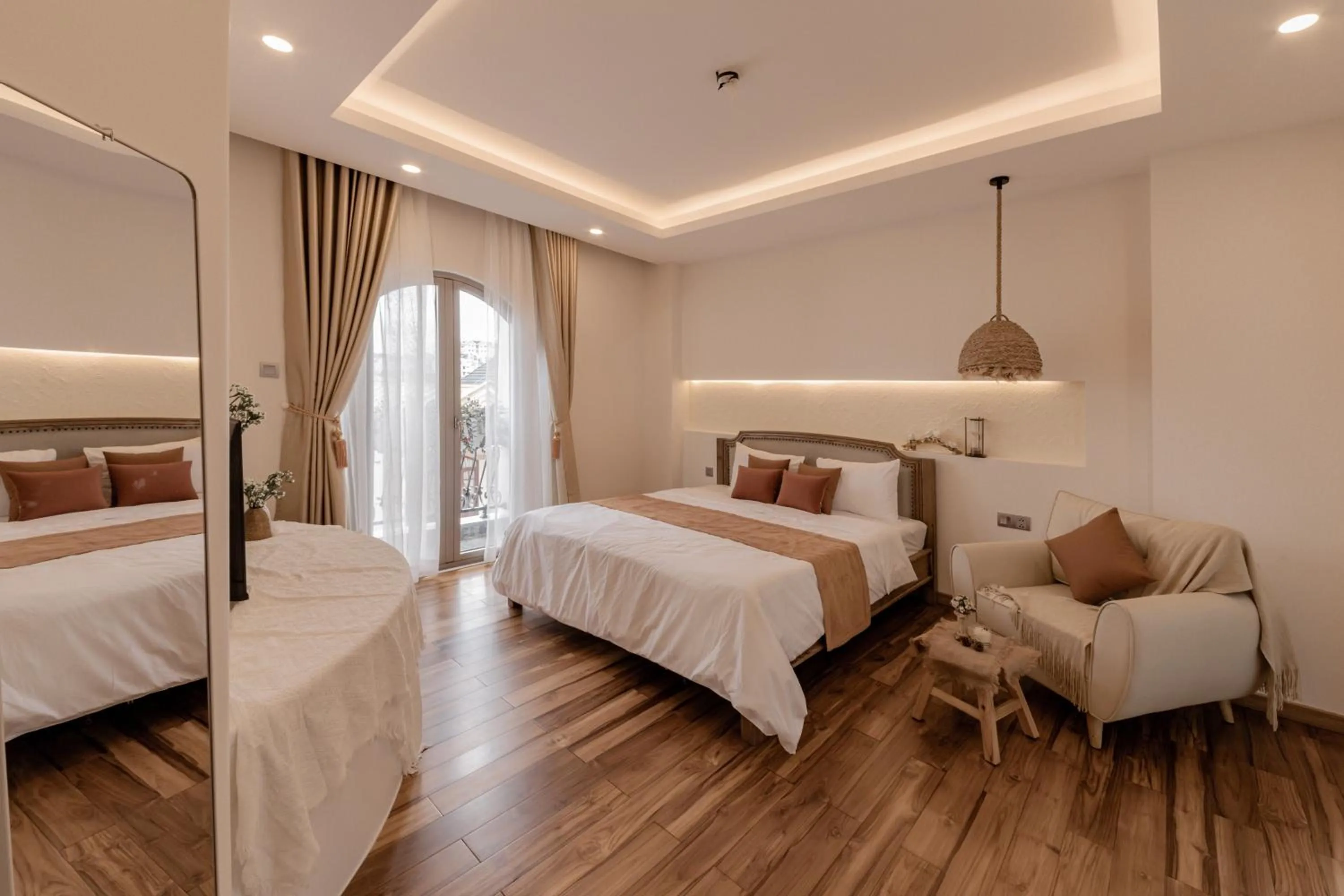 Photo of the whole room, Bed in Jodi Dalat Hotel