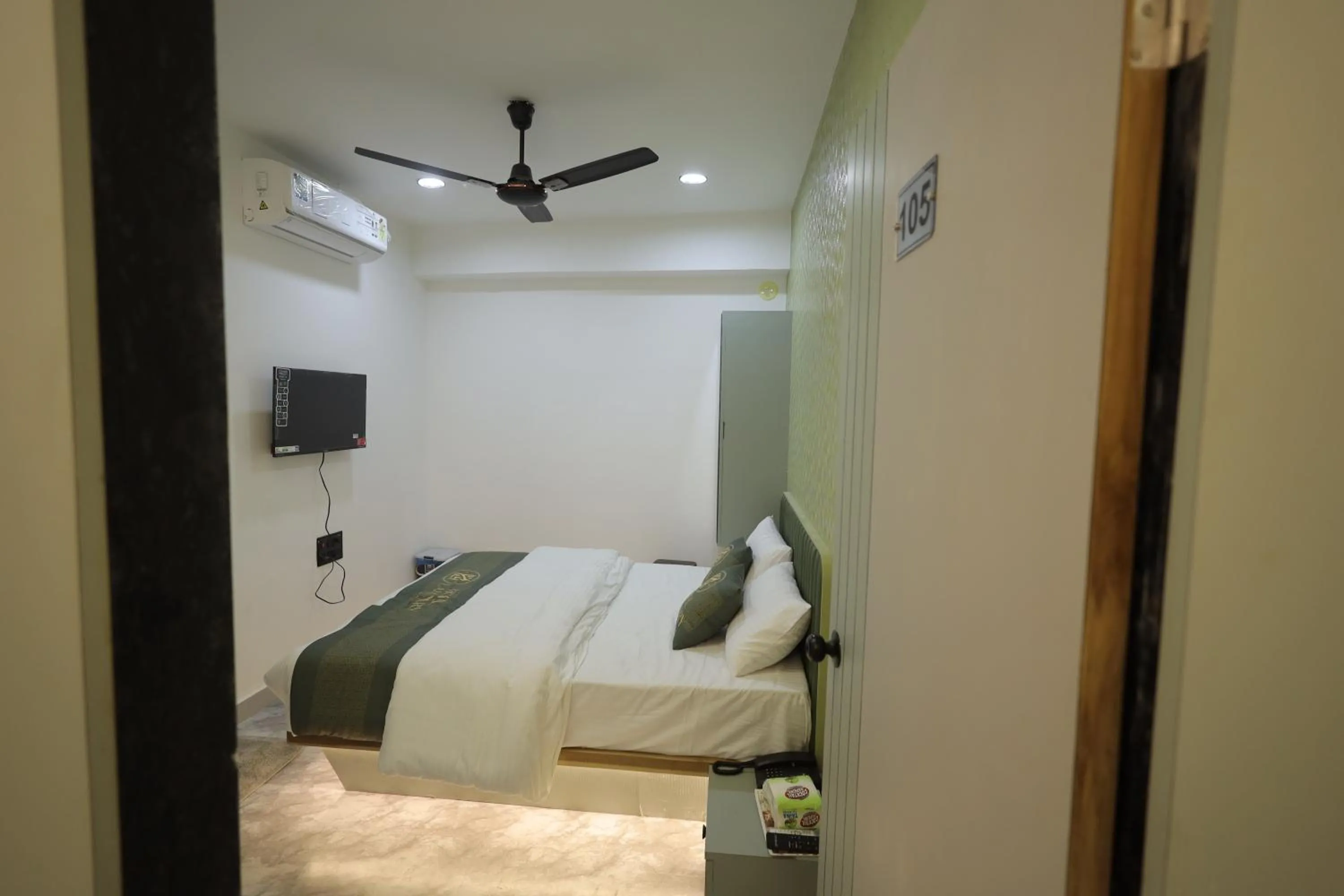 HOTEL LA LUXURY