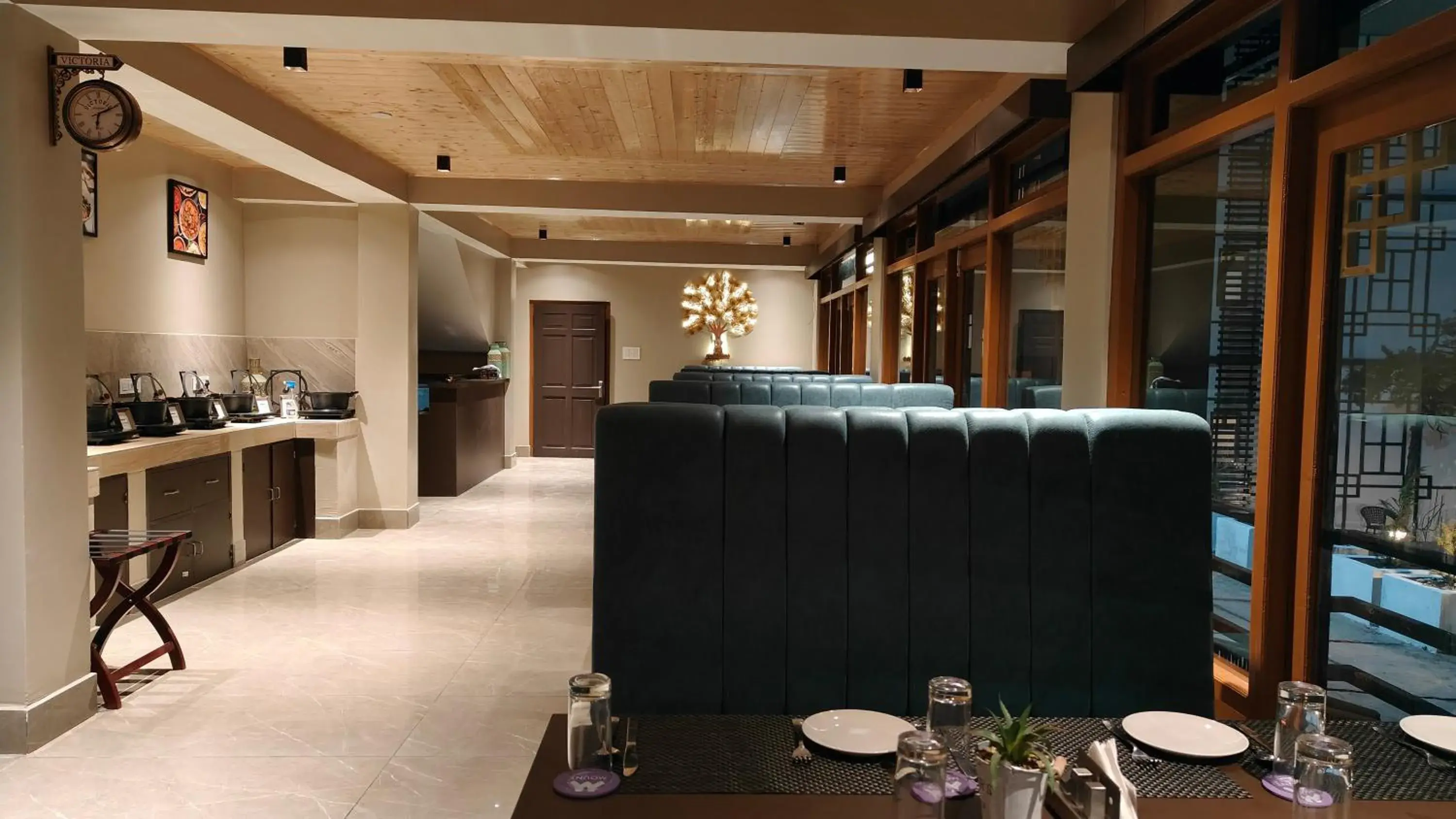 Restaurant/places to eat in Mount Bayul Shangri-La Resort Restaurant/places to eat in Mount Bayul Shangri-La Resort