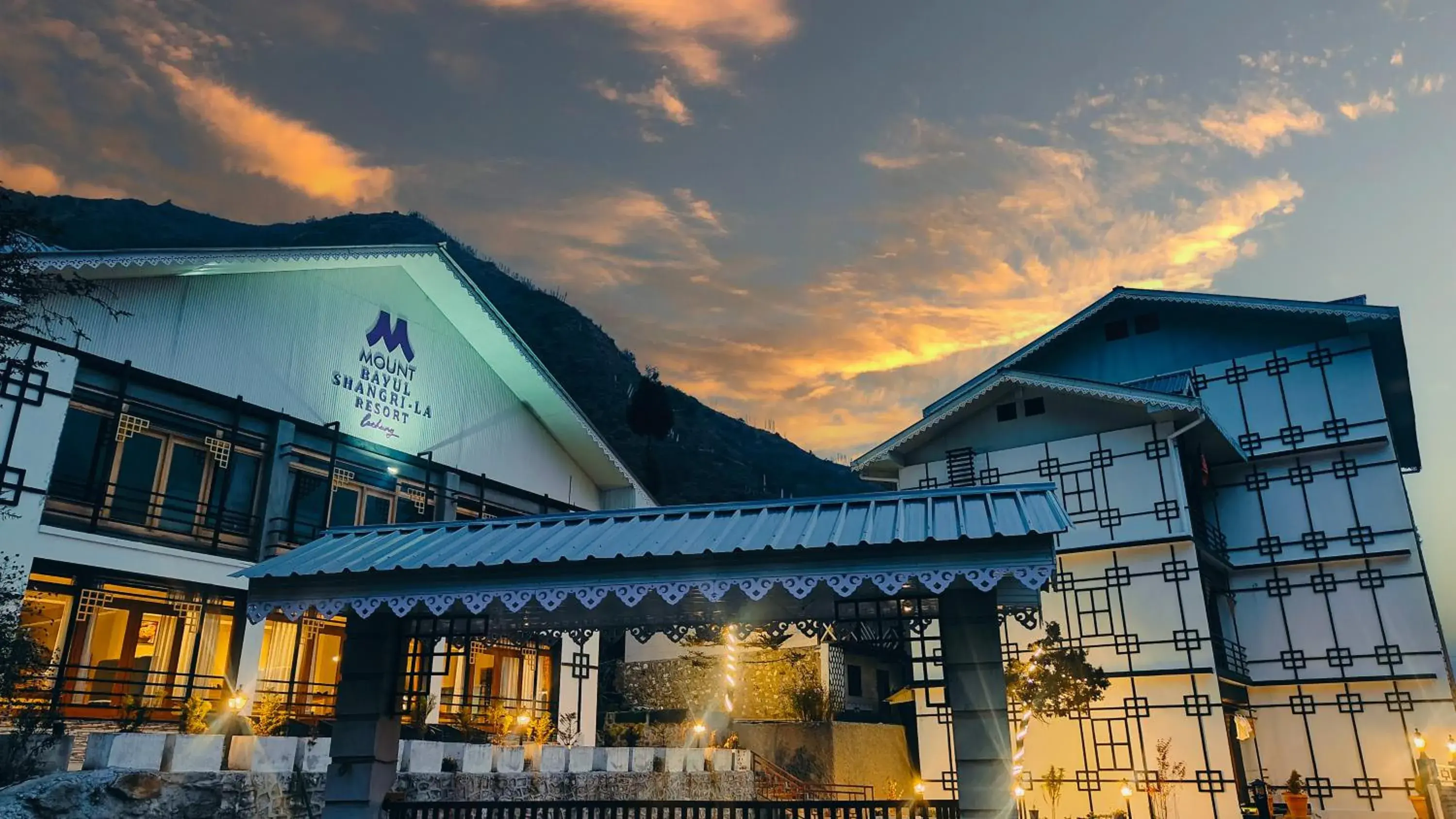 Property building in Mount Bayul Shangri-La Resort Property building in Mount Bayul Shangri-La Resort