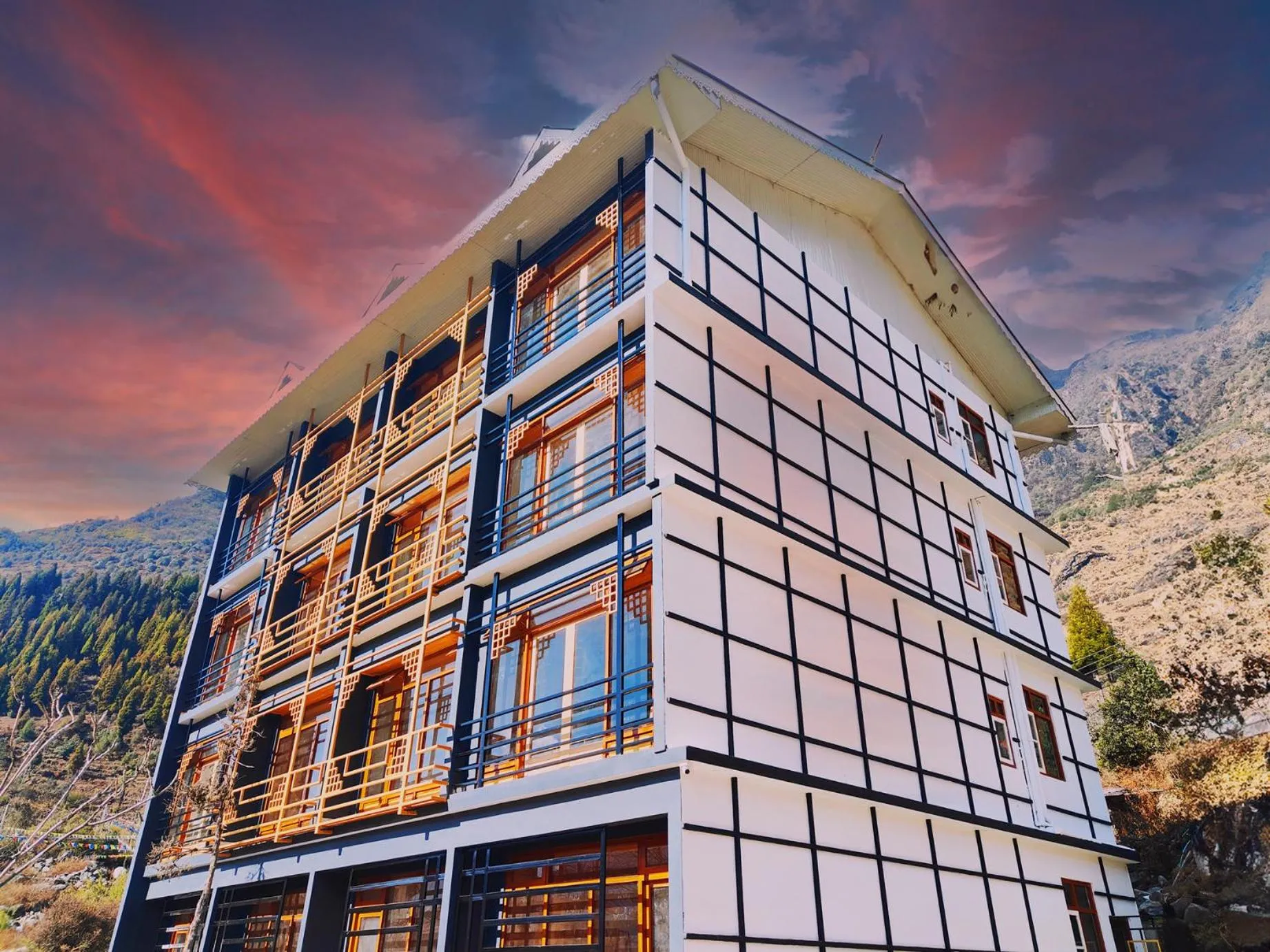 Property building in Mount Bayul Shangri-La Resort