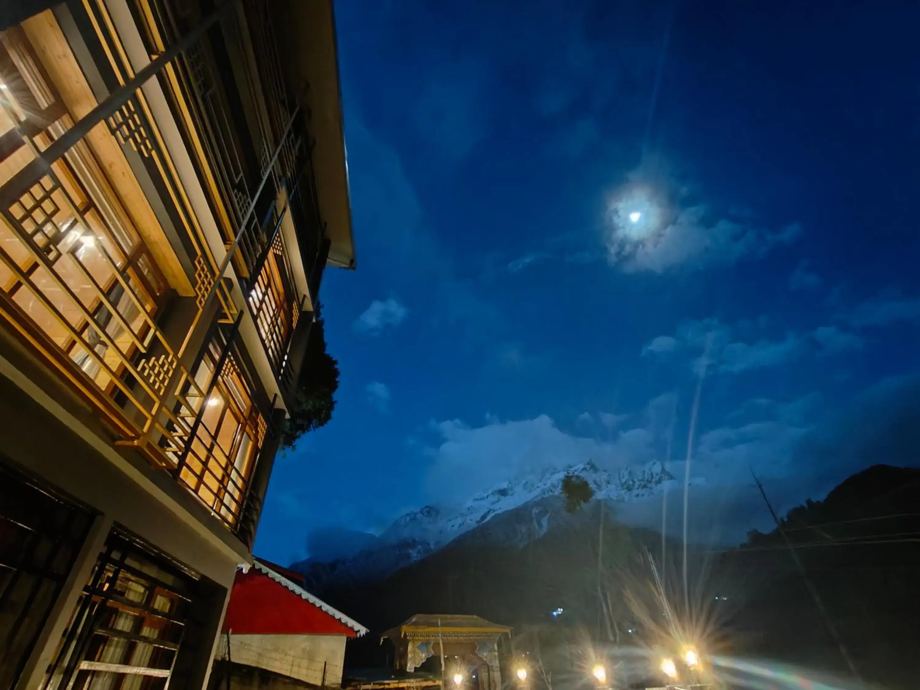 Property building in Mount Bayul Shangri-La Resort Property building in Mount Bayul Shangri-La Resort