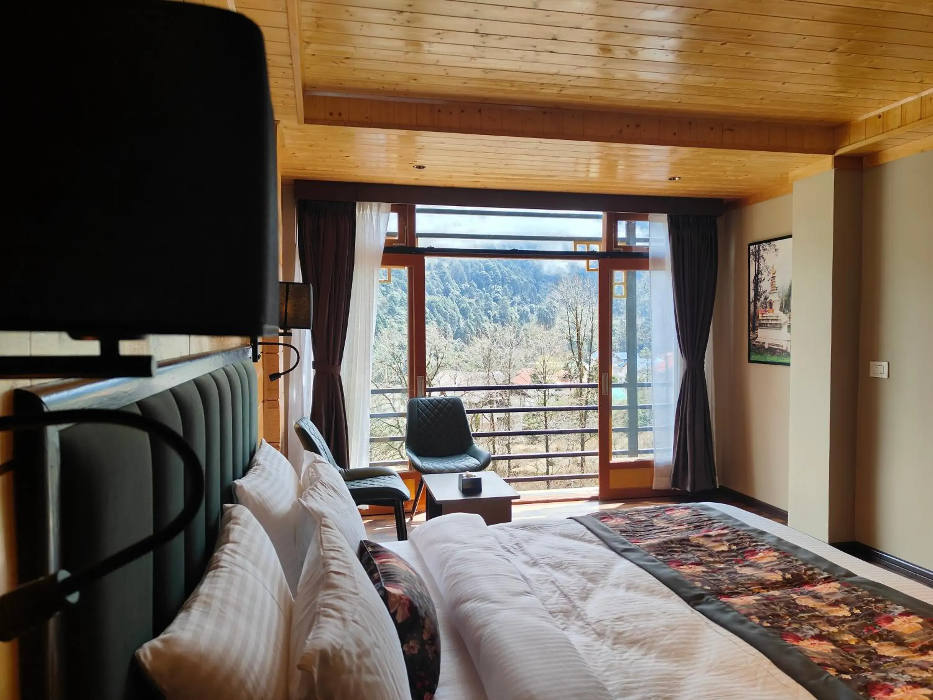 Bed in Mount Bayul Shangri-La Resort Bed in Mount Bayul Shangri-La Resort