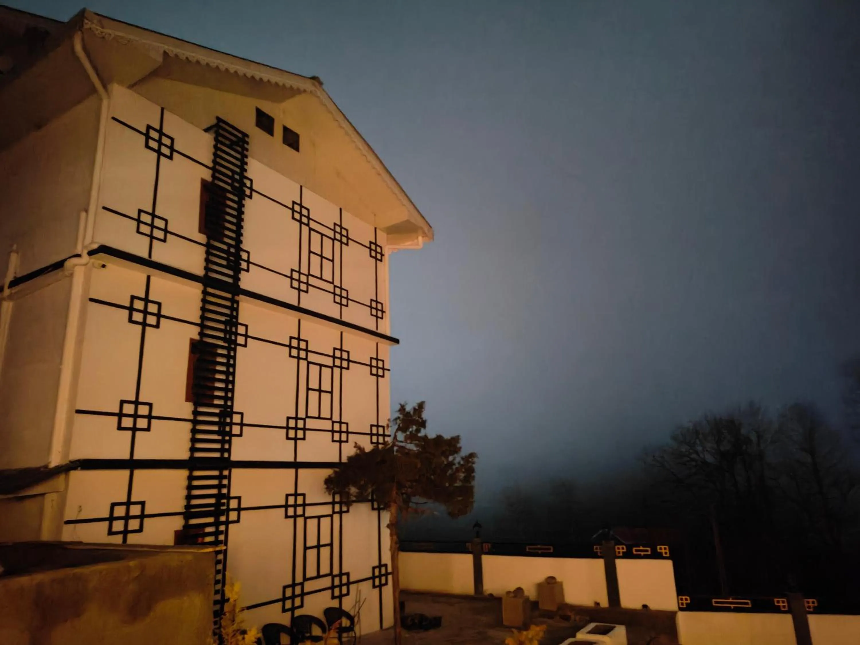 Property building in Mount Bayul Shangri-La Resort