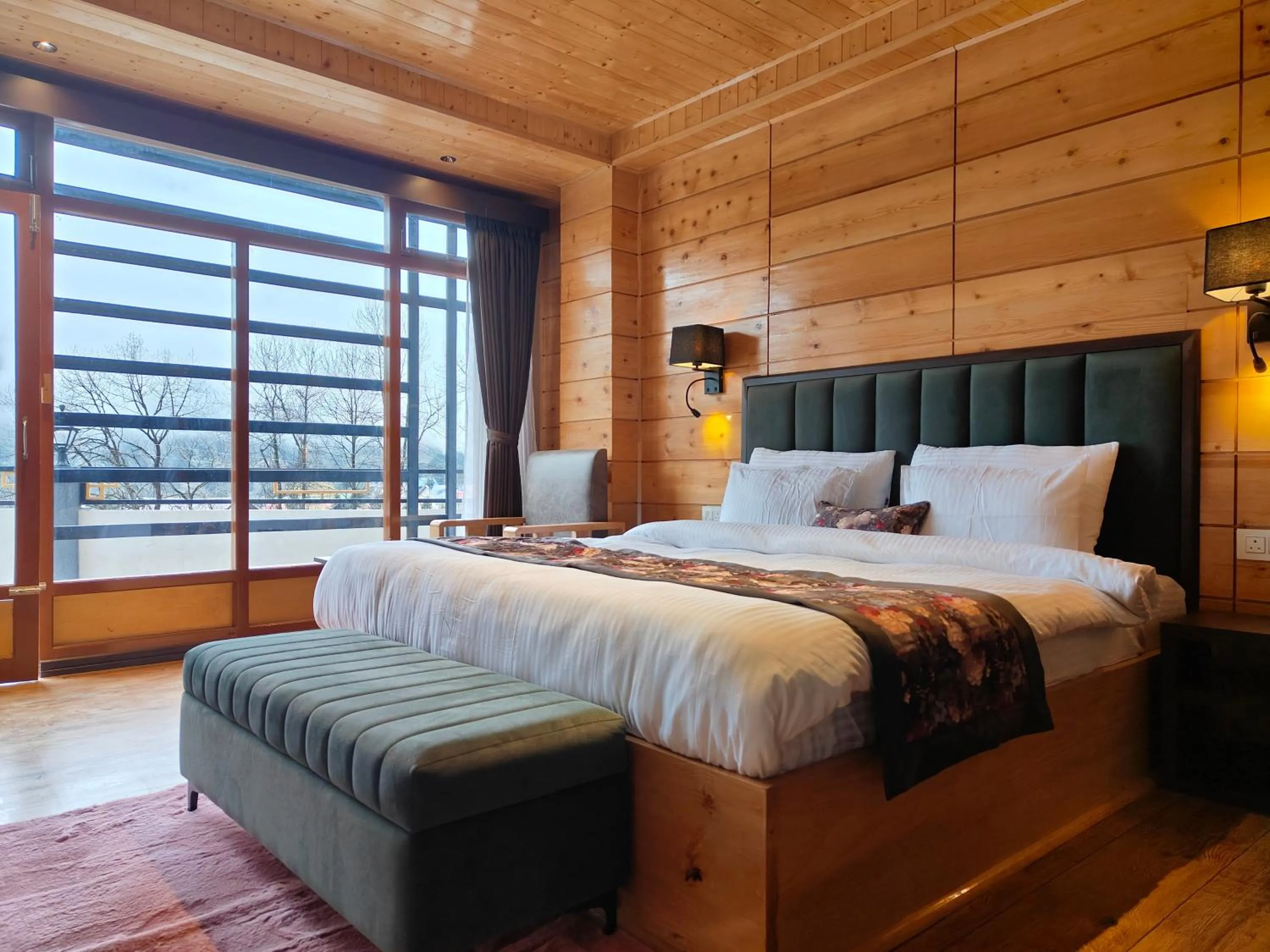 Bed in Mount Bayul Shangri-La Resort