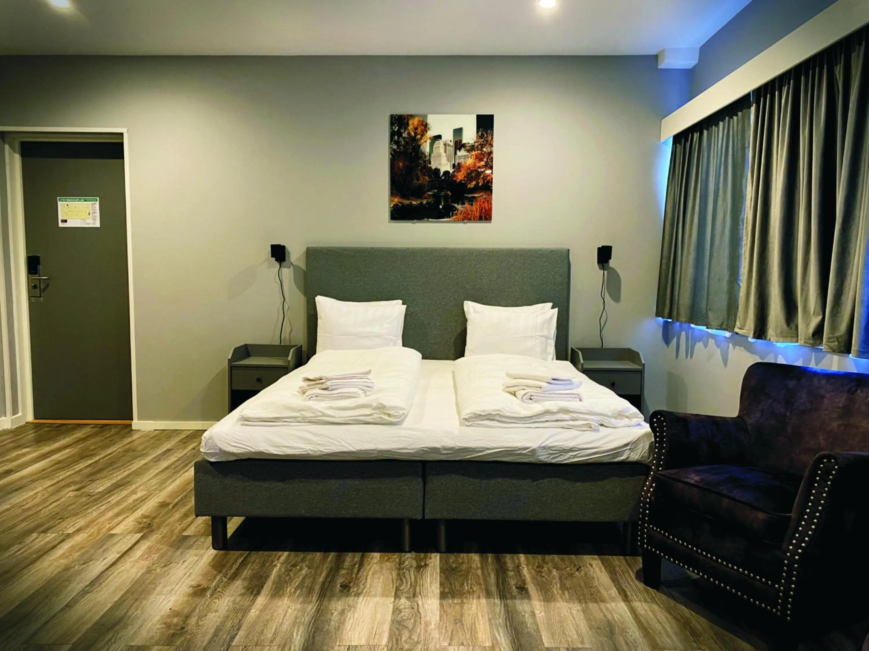 Bed in Älvsjö stadshotell