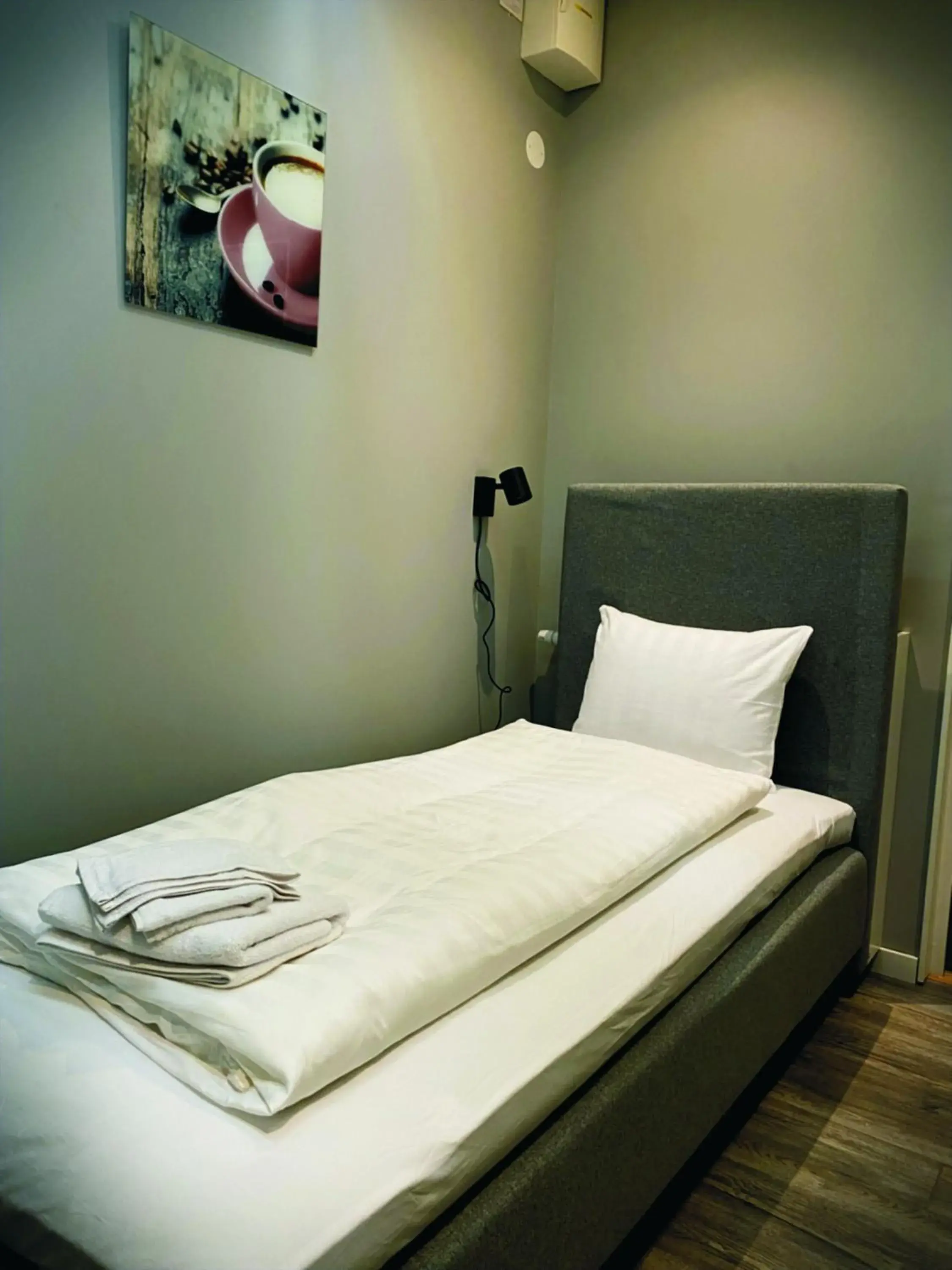 Single Room without Window in Älvsjö stadshotell Single Room without Window in Älvsjö stadshotell