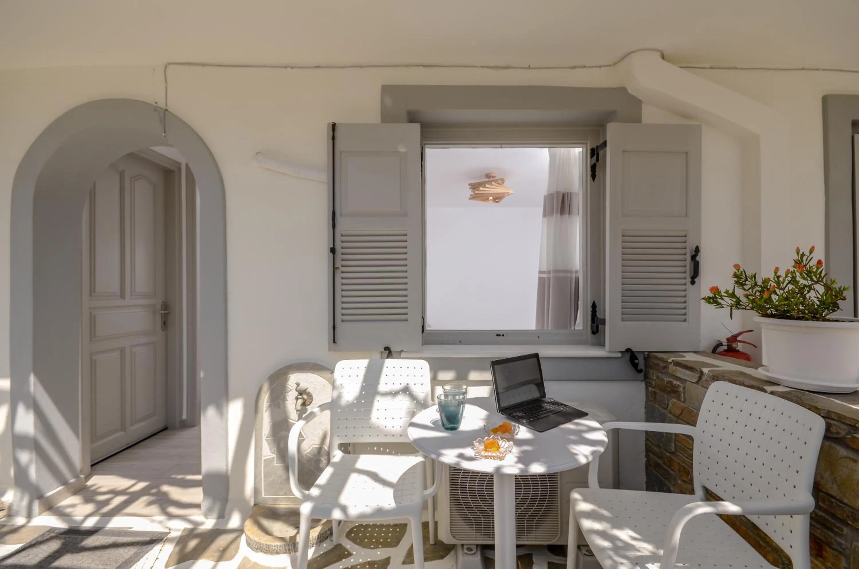 Patio in Sofi pension