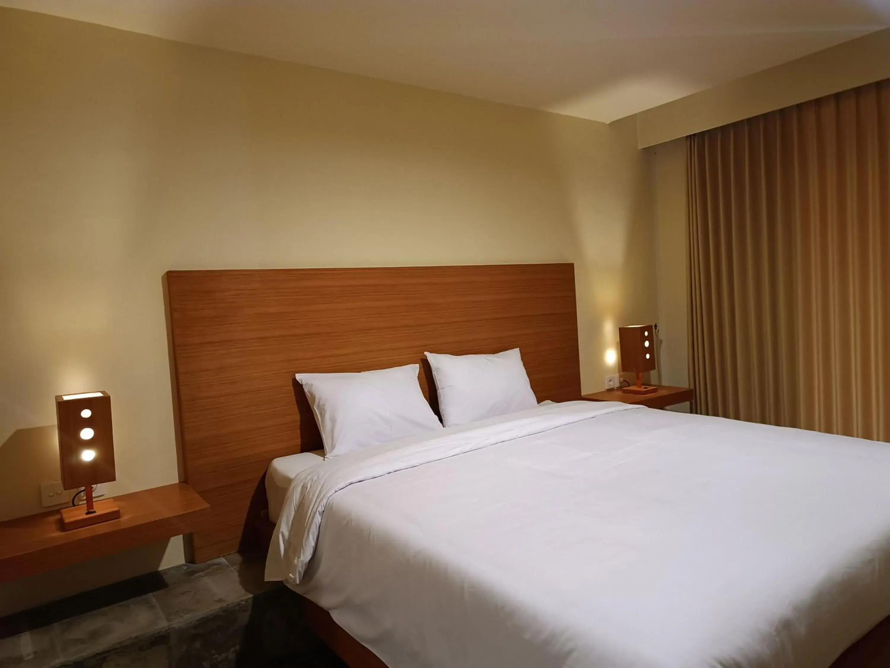 Bedroom, Bed in Kuta Living by Kamara Bedroom, Bed in Kuta Living by Kamara