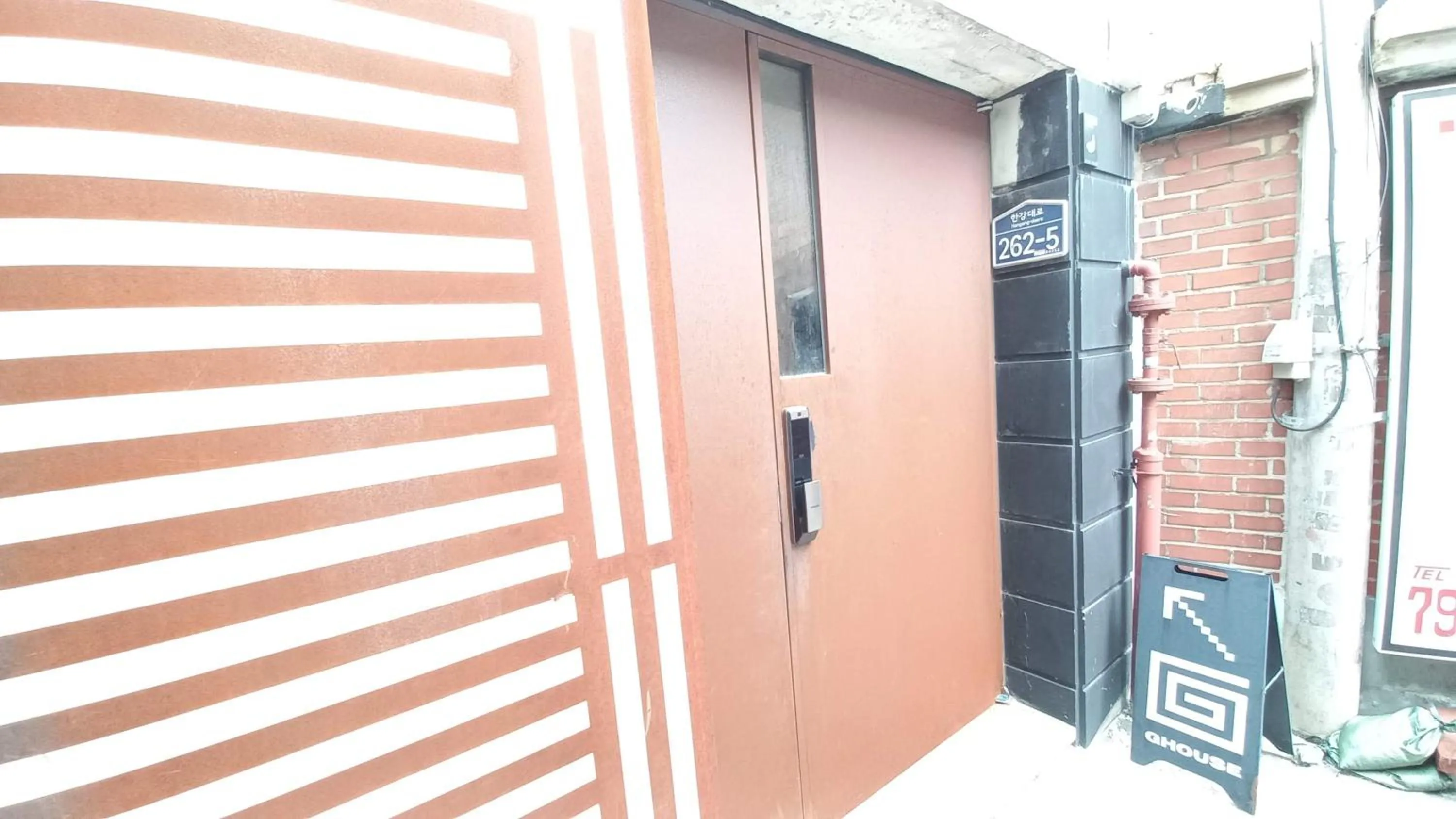 Property building in G Yongsan Inn